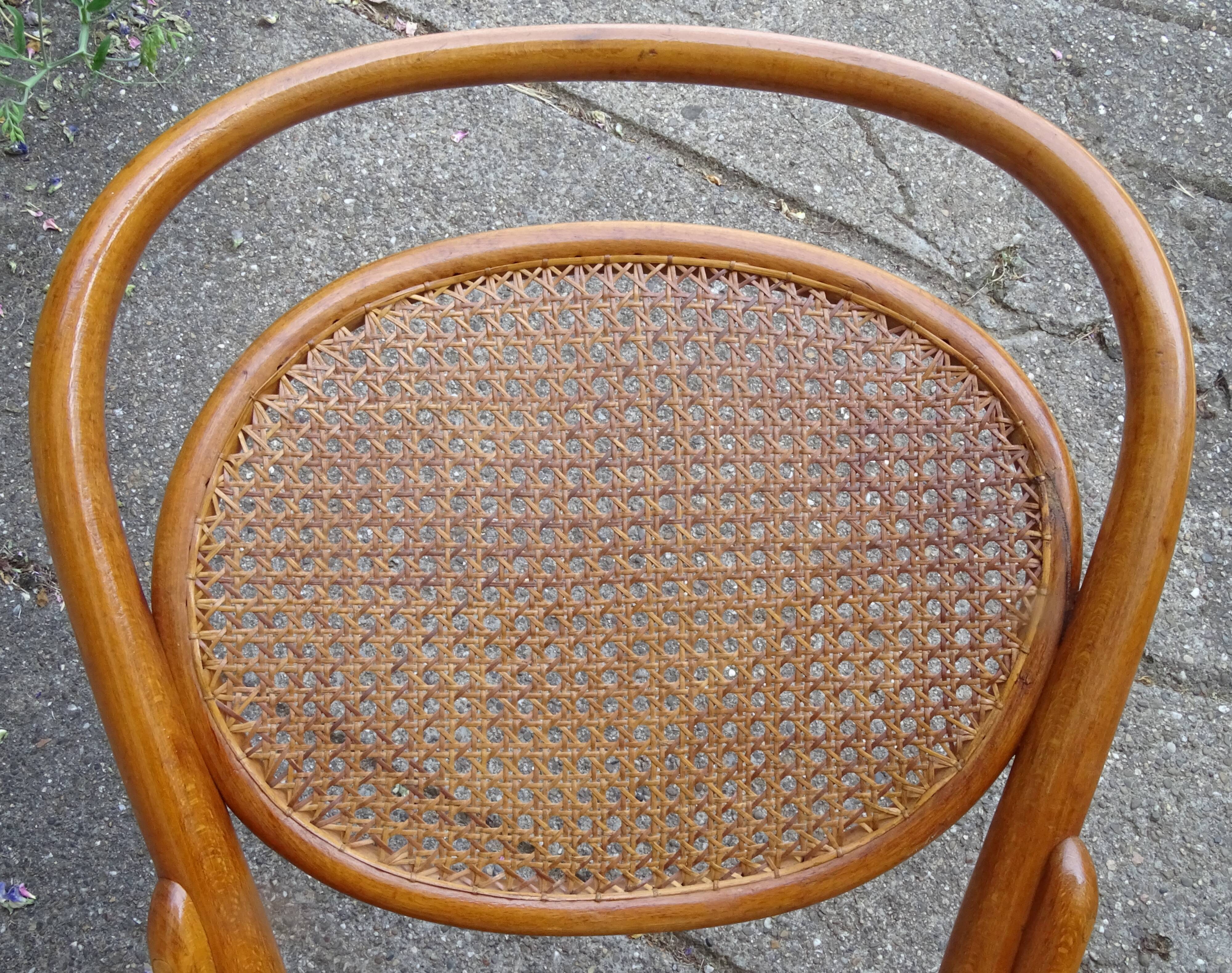 Thonet chair n°11 around 1890 new cannage, luxury model