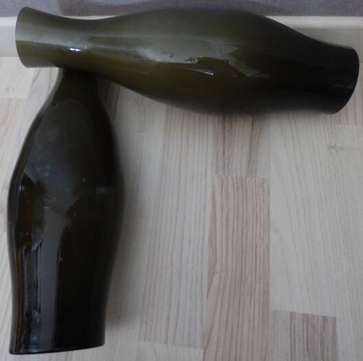 Pair of taupe glass vases – New condition