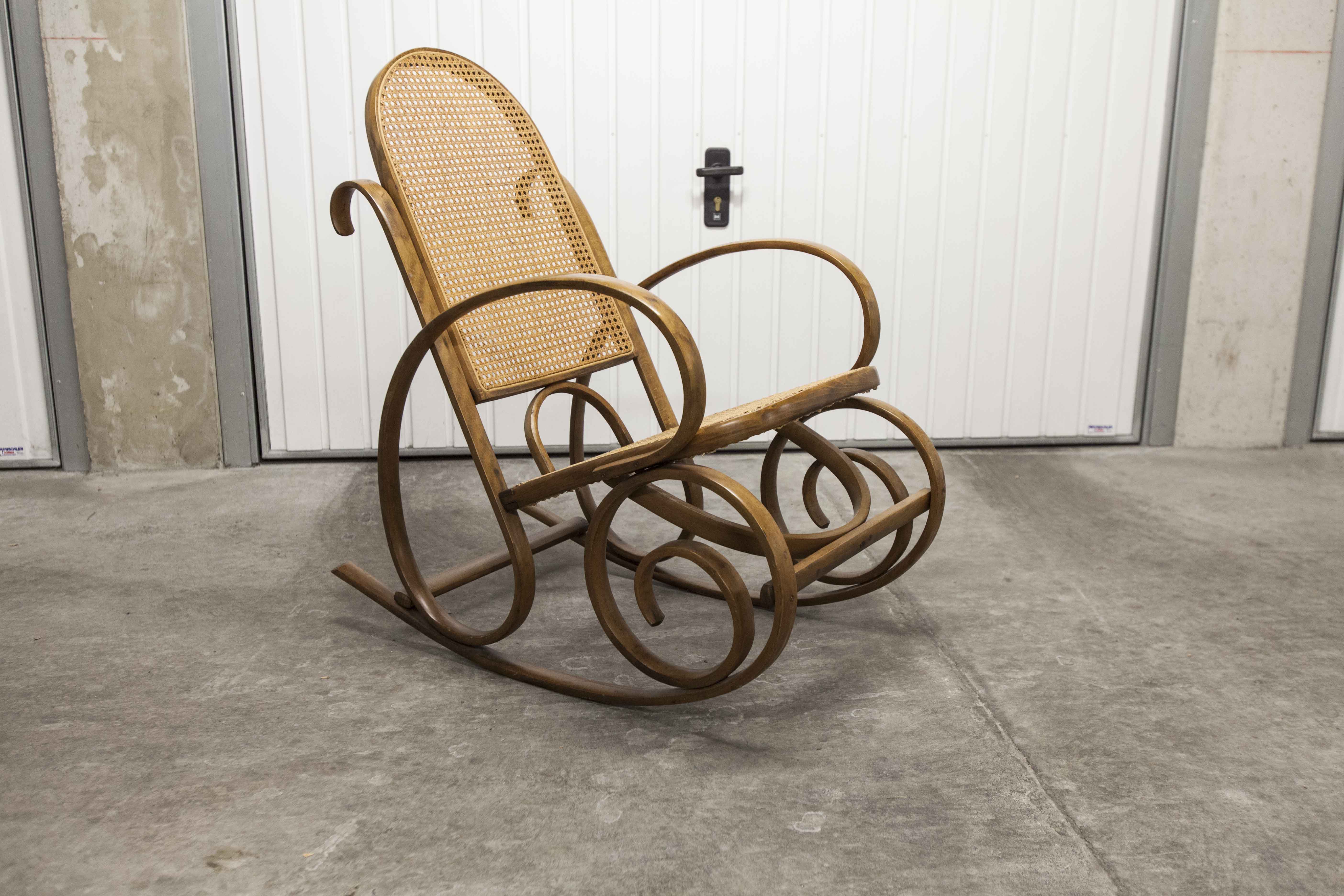 Thonet rocking-chair 1900