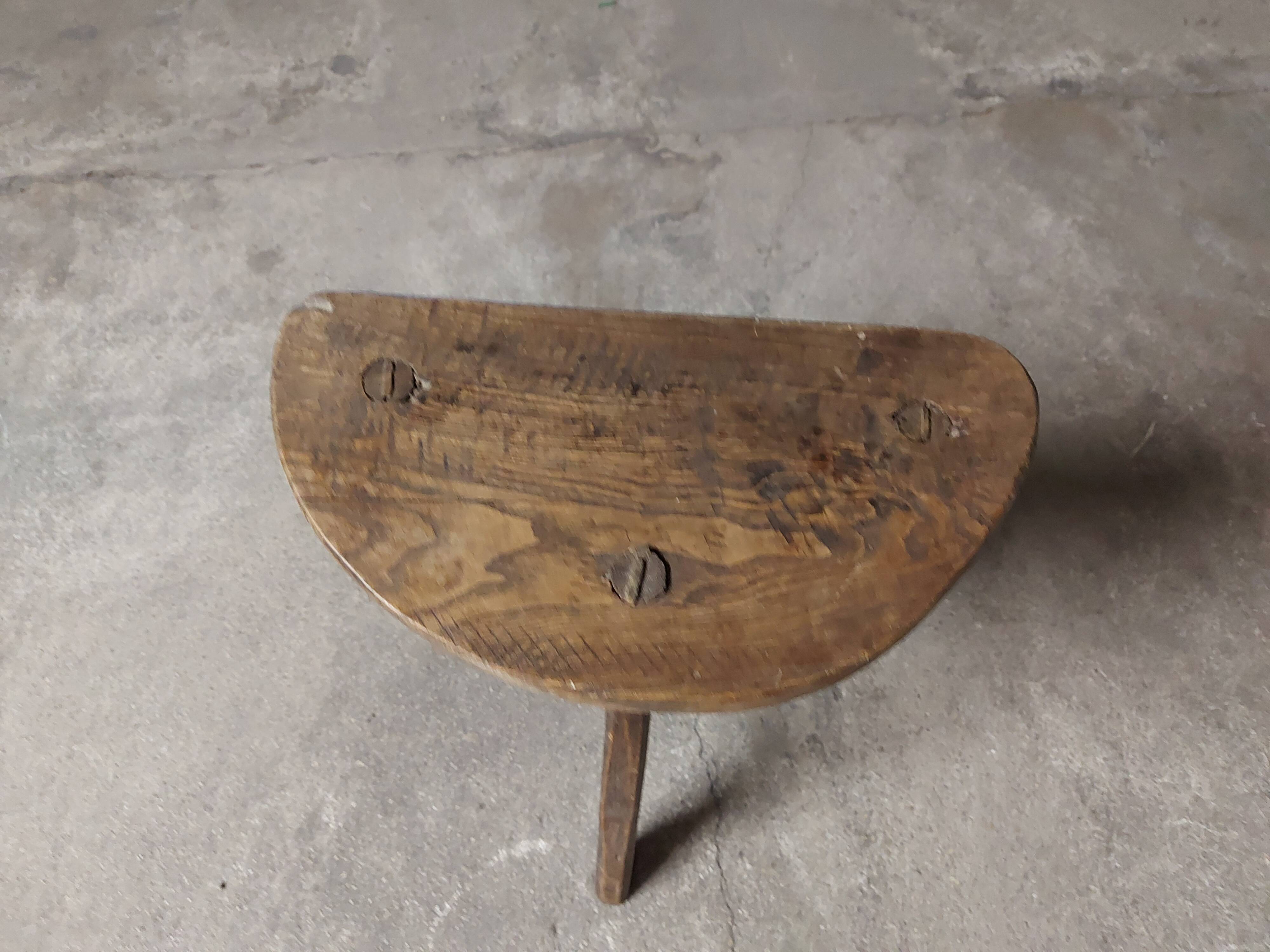 Milking tripod wooden stool
