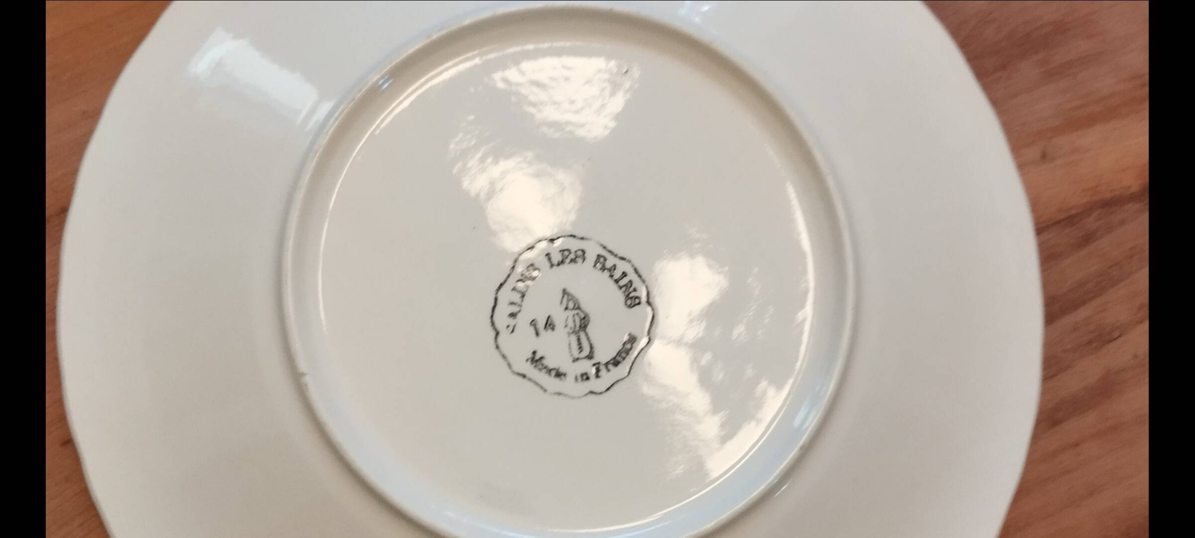 5 assiettes à dessert en barbotine Salins les Bains