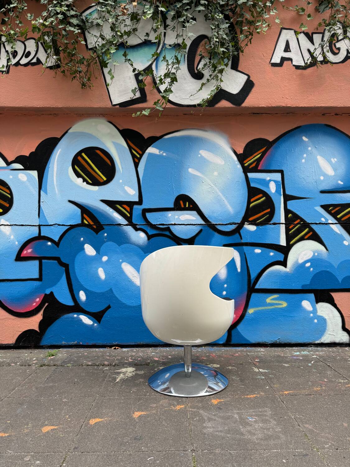 Vintage design armchair