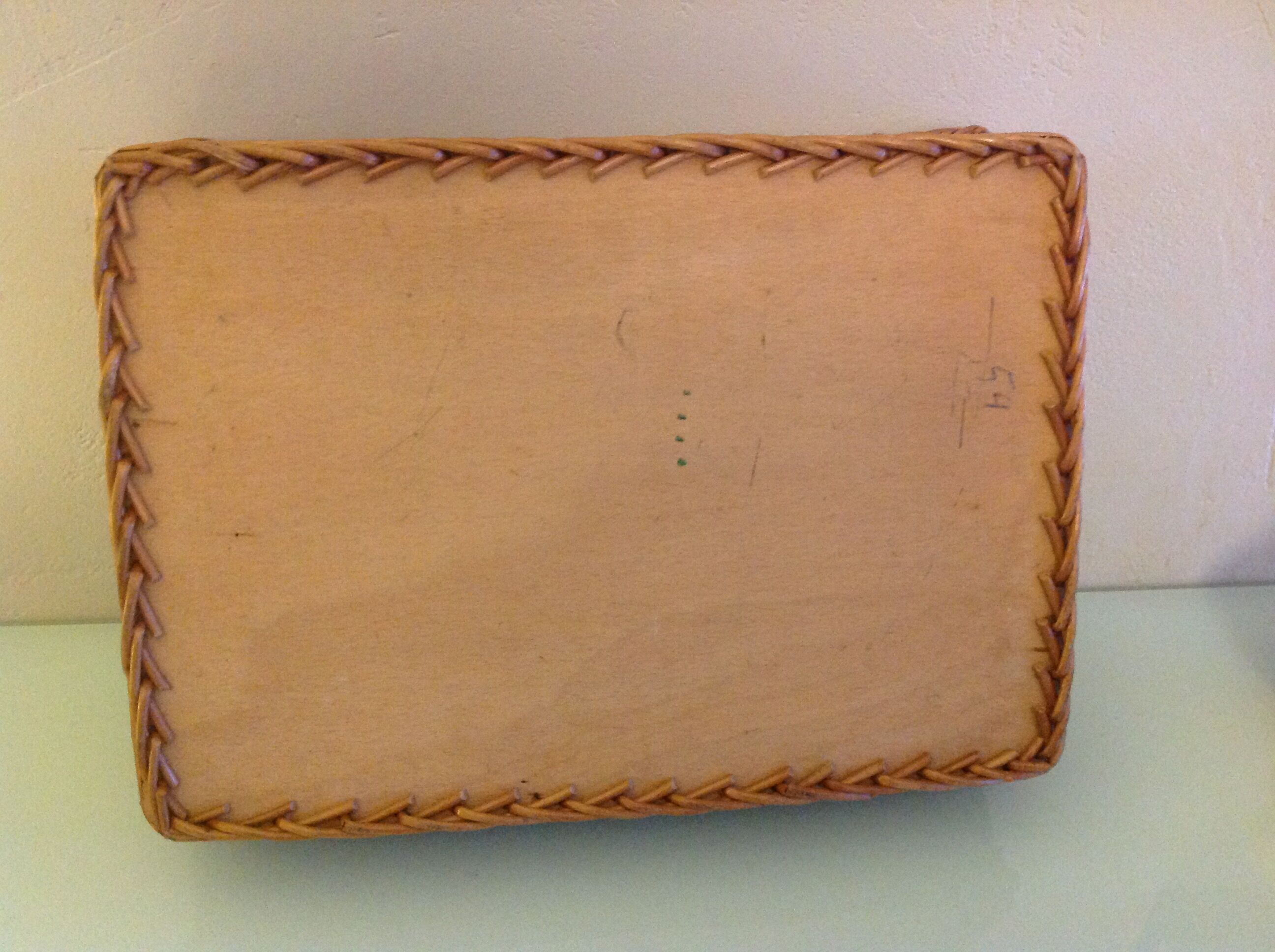 Plateau  rectangulaire en osier vintage années 60-70
