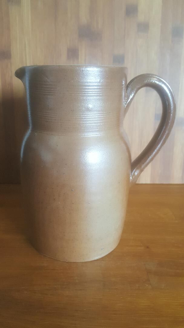 Large vintage pitcher in Berry sandstone 1.5 L