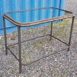 Table avec ancien hublot de bateau en  laiton avec piètement en fer / 110 X 70 X 76 cm