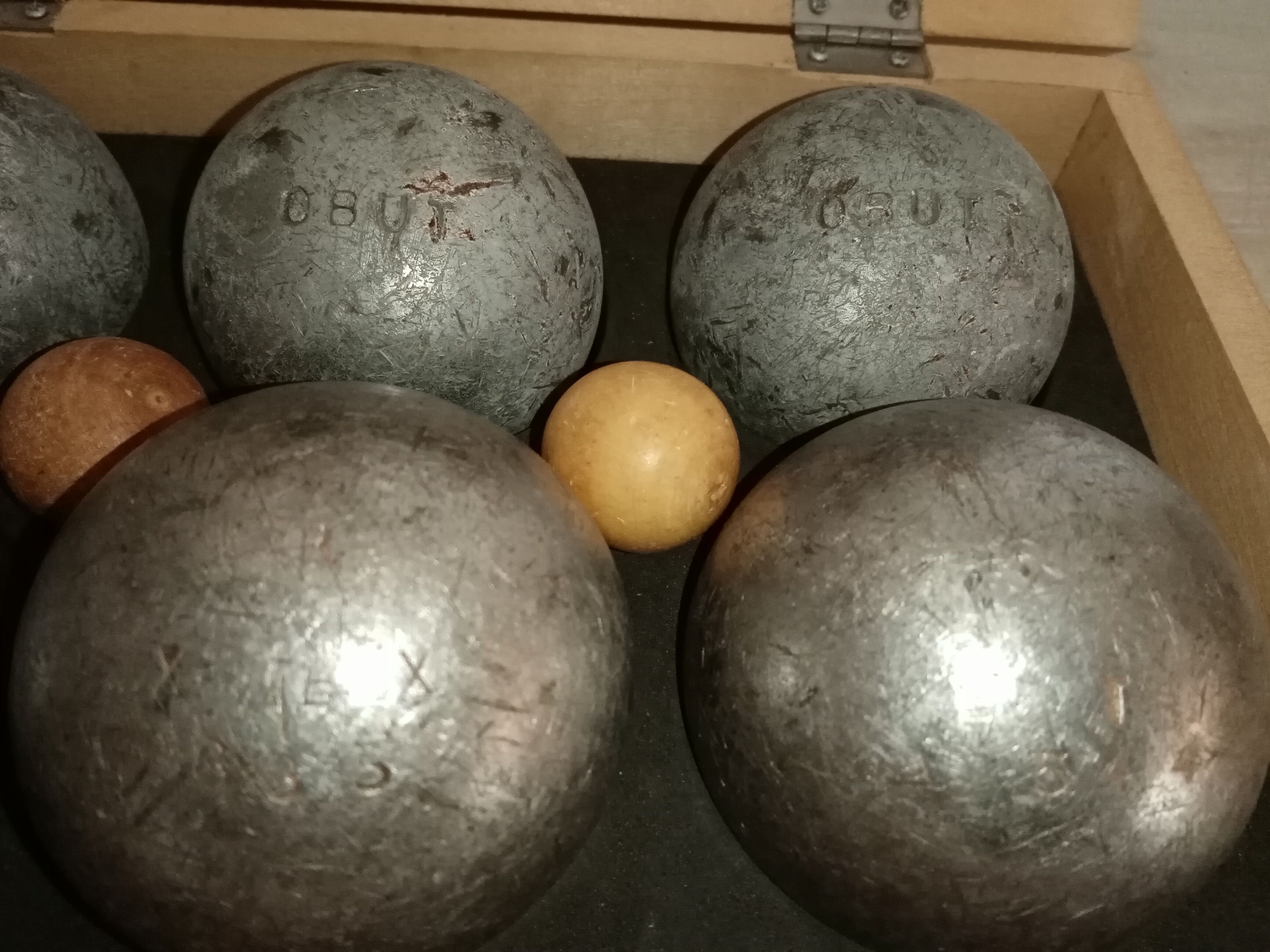 Box 6 bowls of petanque