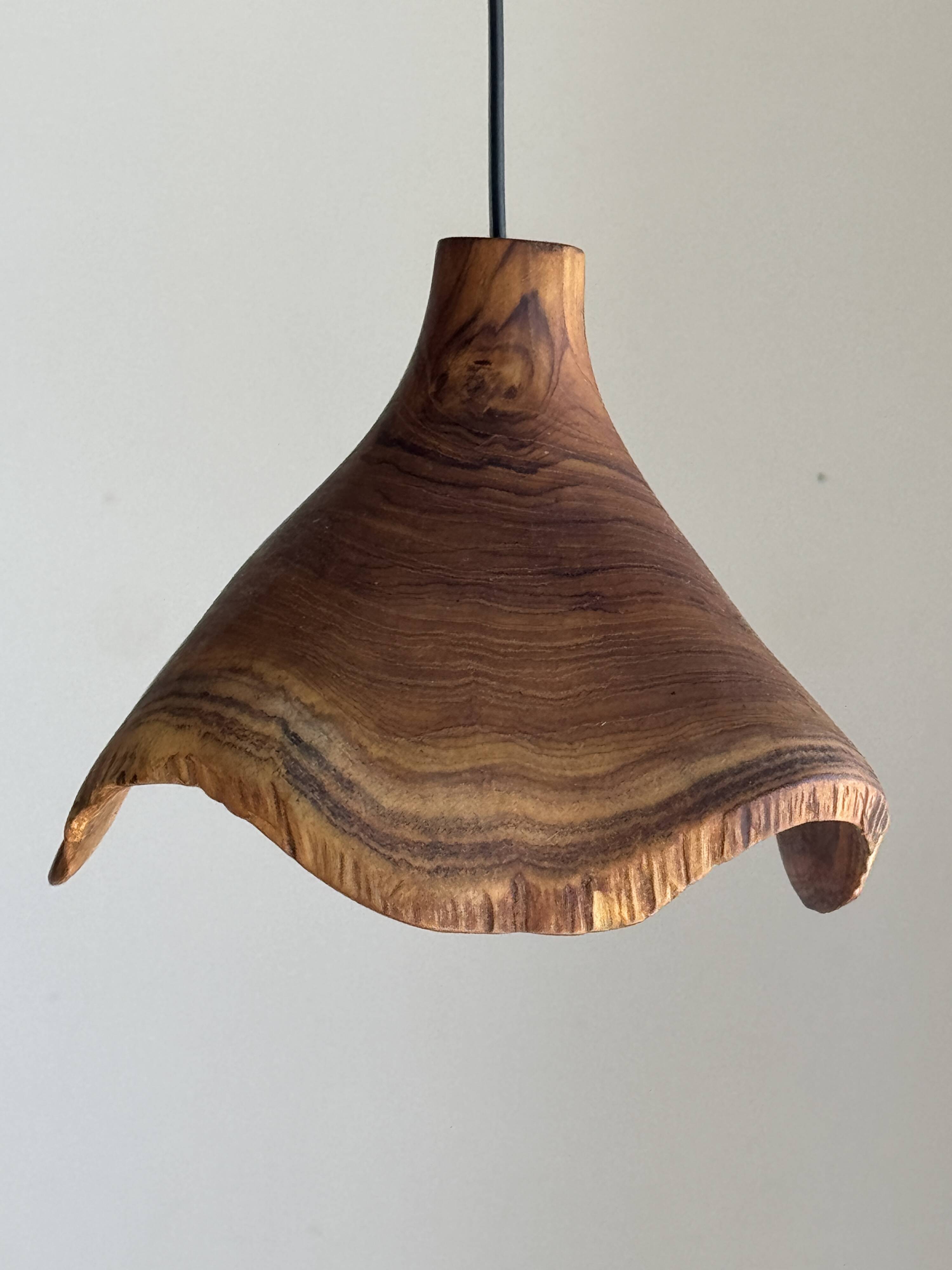 Small suspension in organic teak hat D30 H20