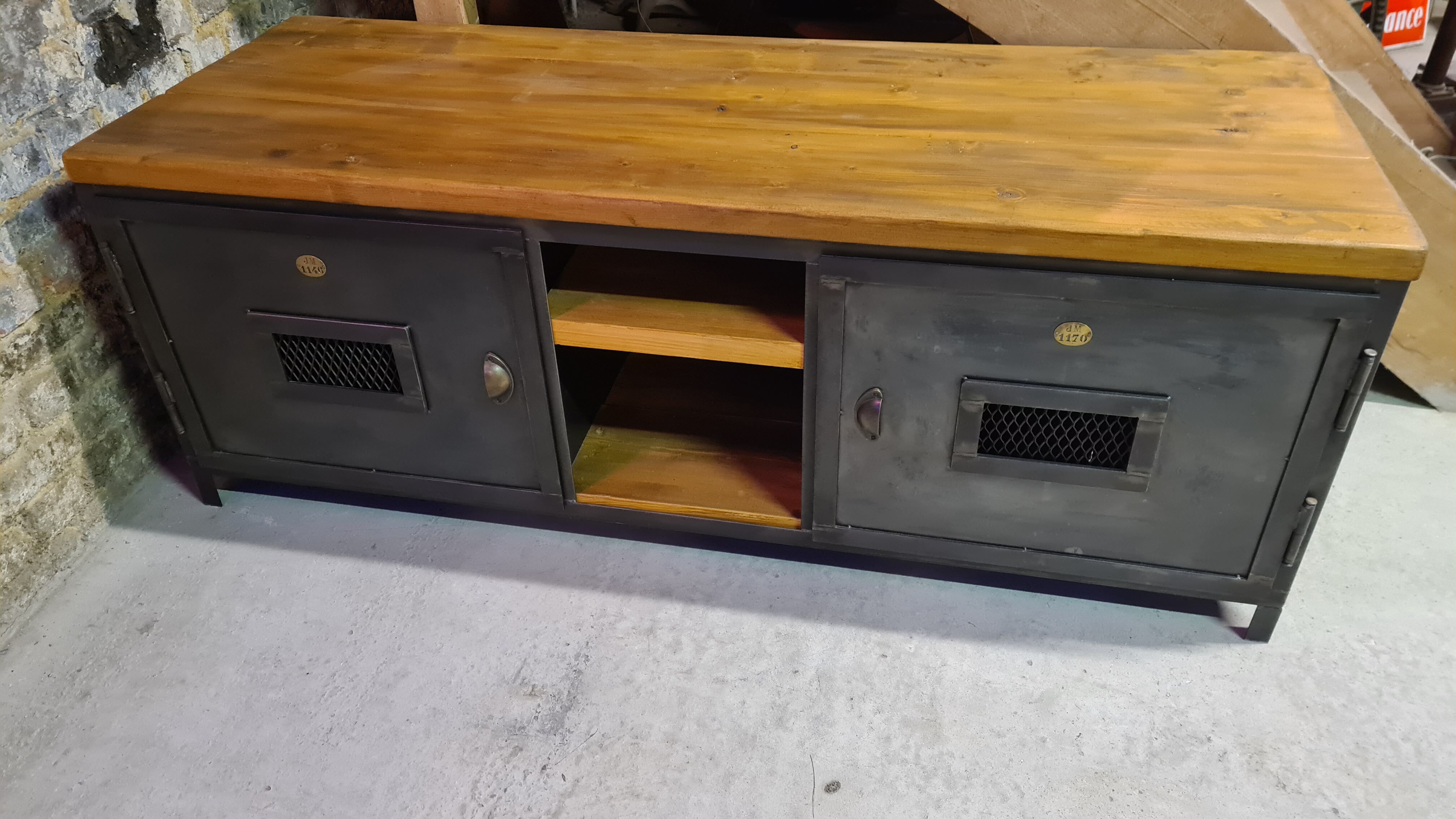 Tv stand
