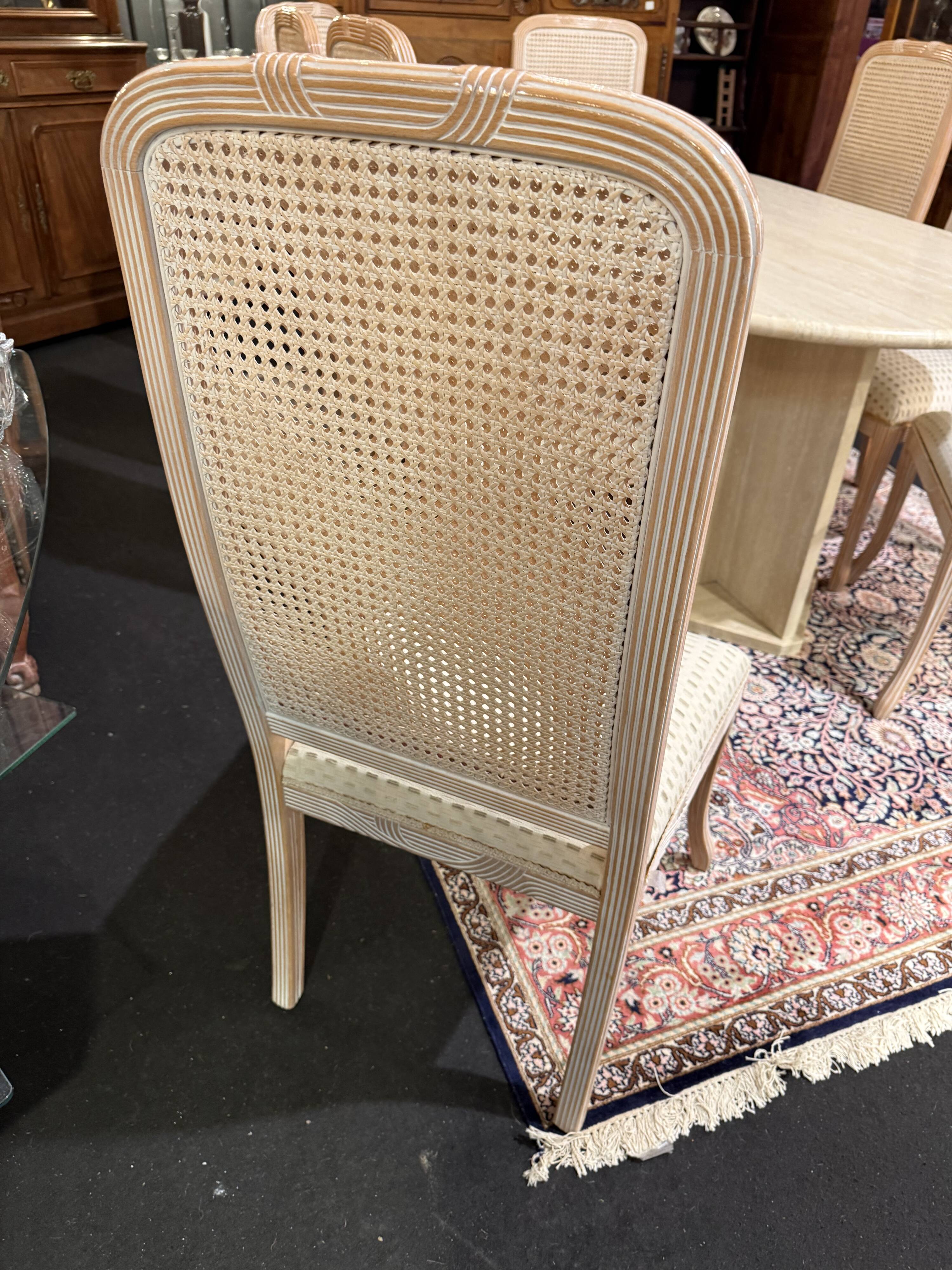 Table en travertin et ses 8 chaises