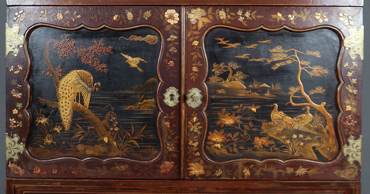 Chinese Cabinet in Lacquered Wood and Painted Wood – Early 20th Century