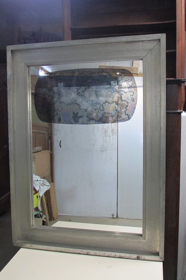 Miroir en étain originaire d'Espagne 76x101cm