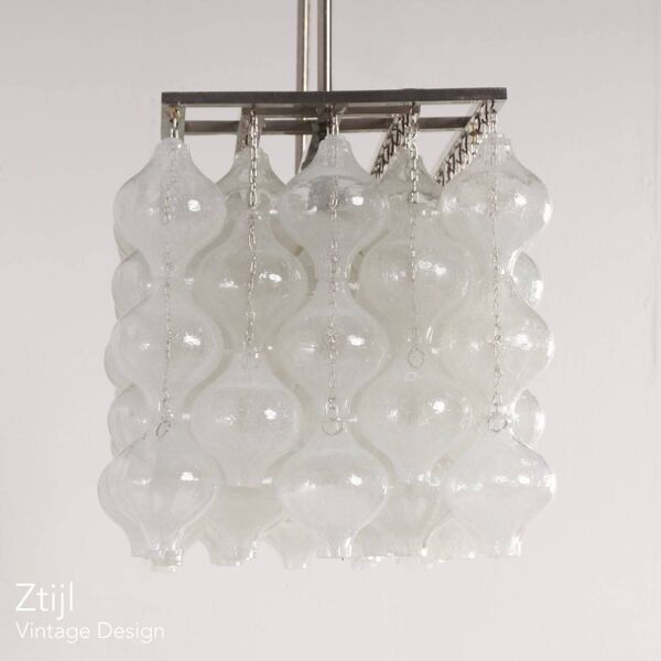 Lampe suspendue Tulipan avec 162 éléments en verre, Autriche années 1960   Objet unique