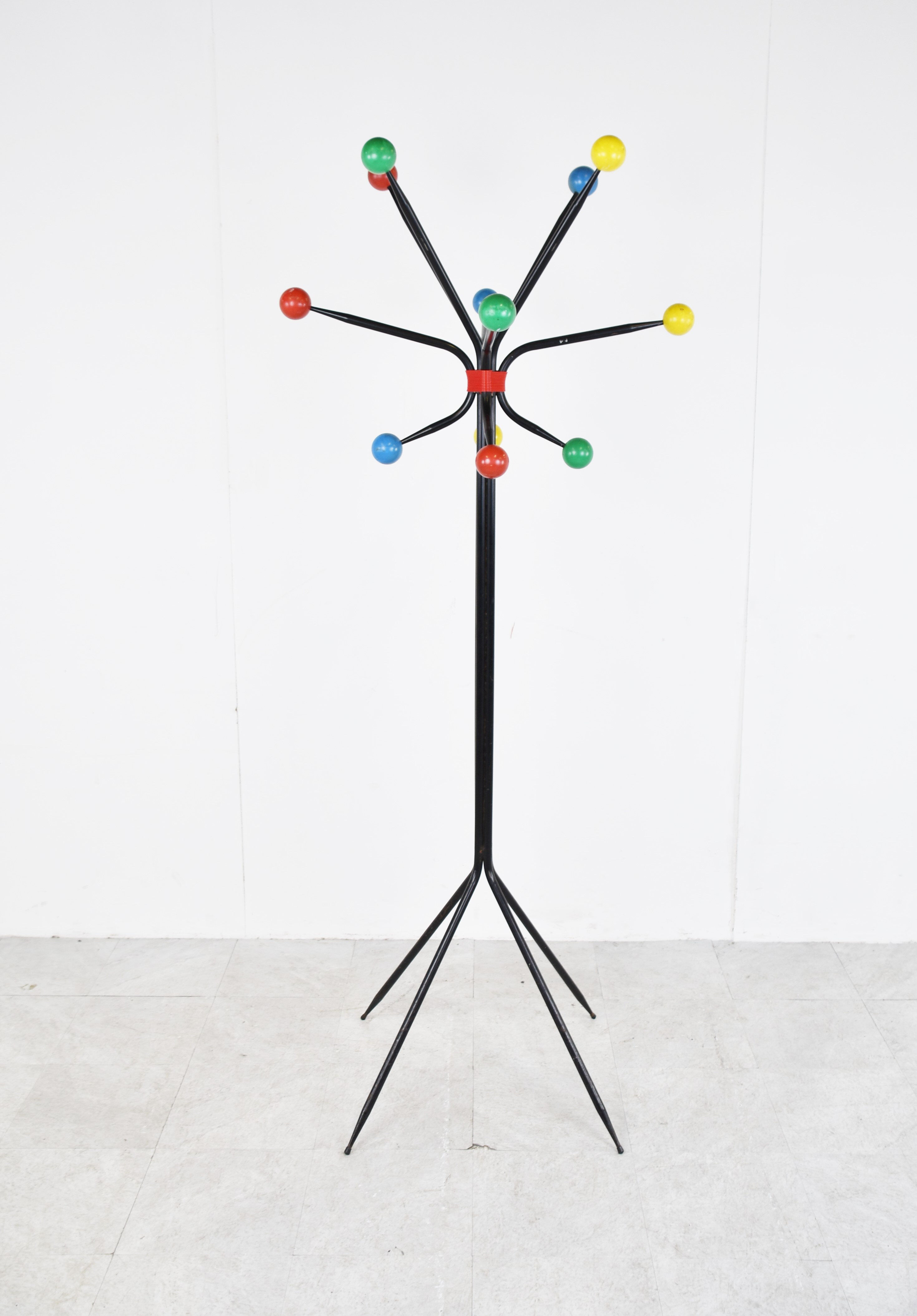 Porte-manteau atomique des années 50, milieu du siècle.