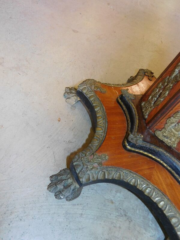 Gueridon marquetry and bronze central foot harness