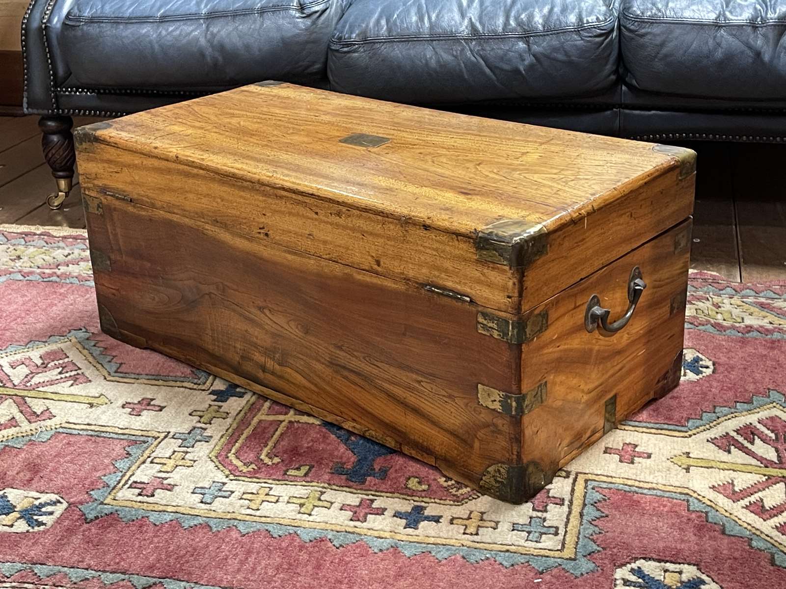 1930s English oak dressing table with beveled oval mirror