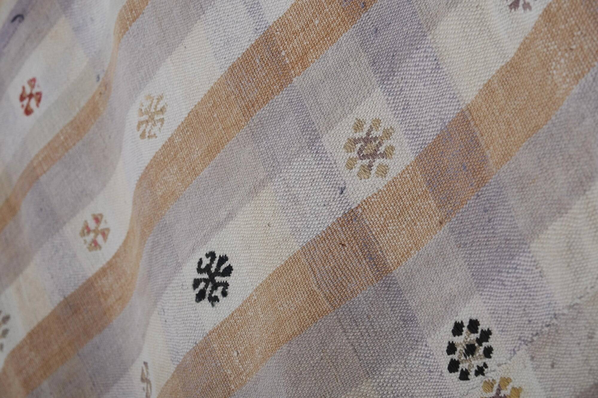 Vintage Turkish kilim handwoven 182x260 cm