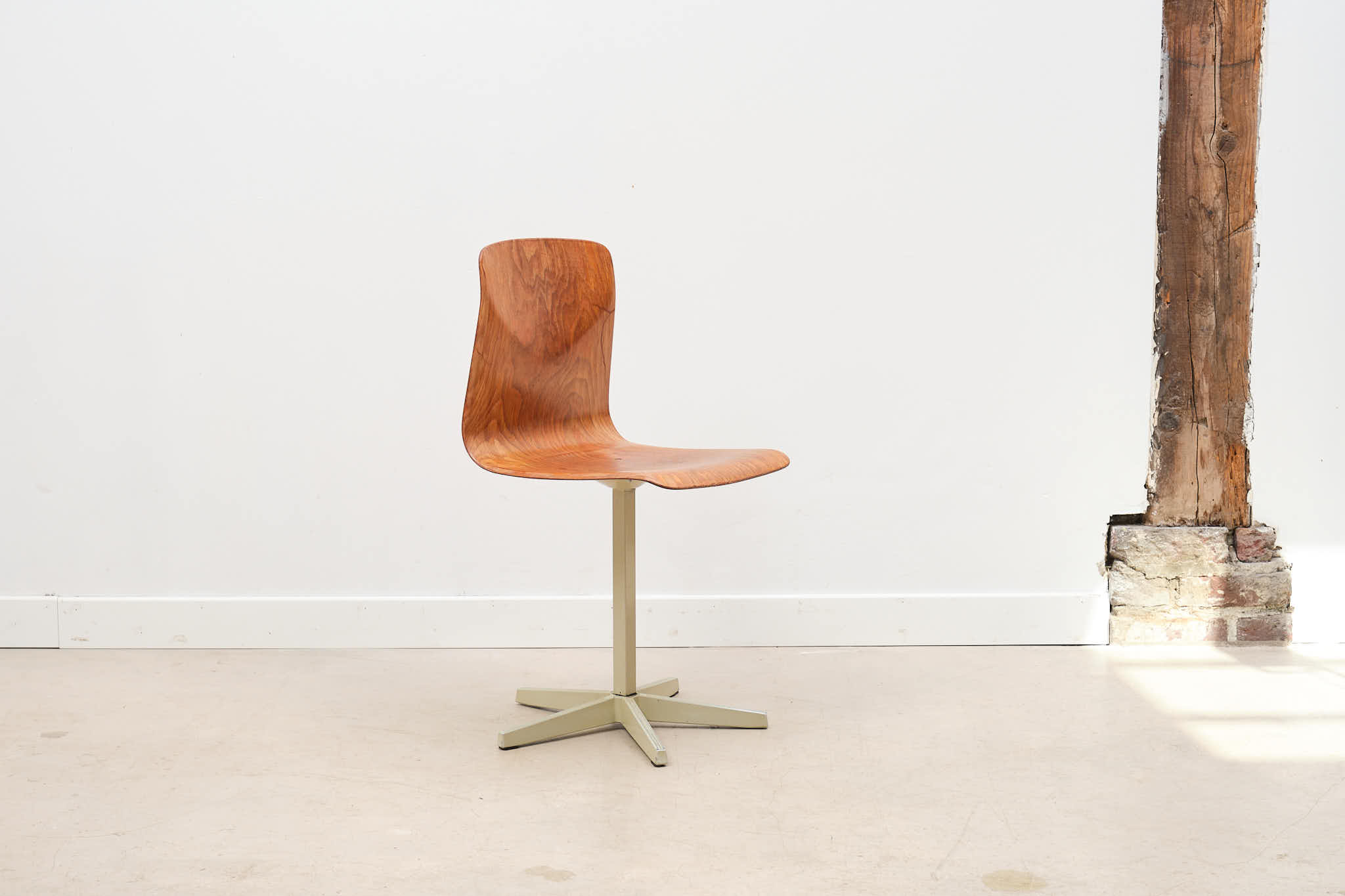 Galvanitas chair star foot oak beige