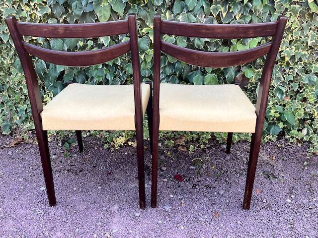 6 Scandinavian chairs with pale yellow skai seats