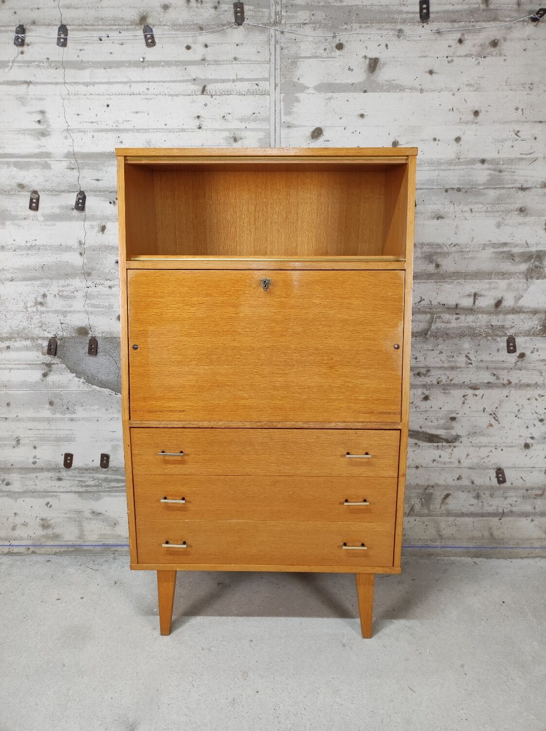 Secretary vintage feet compass