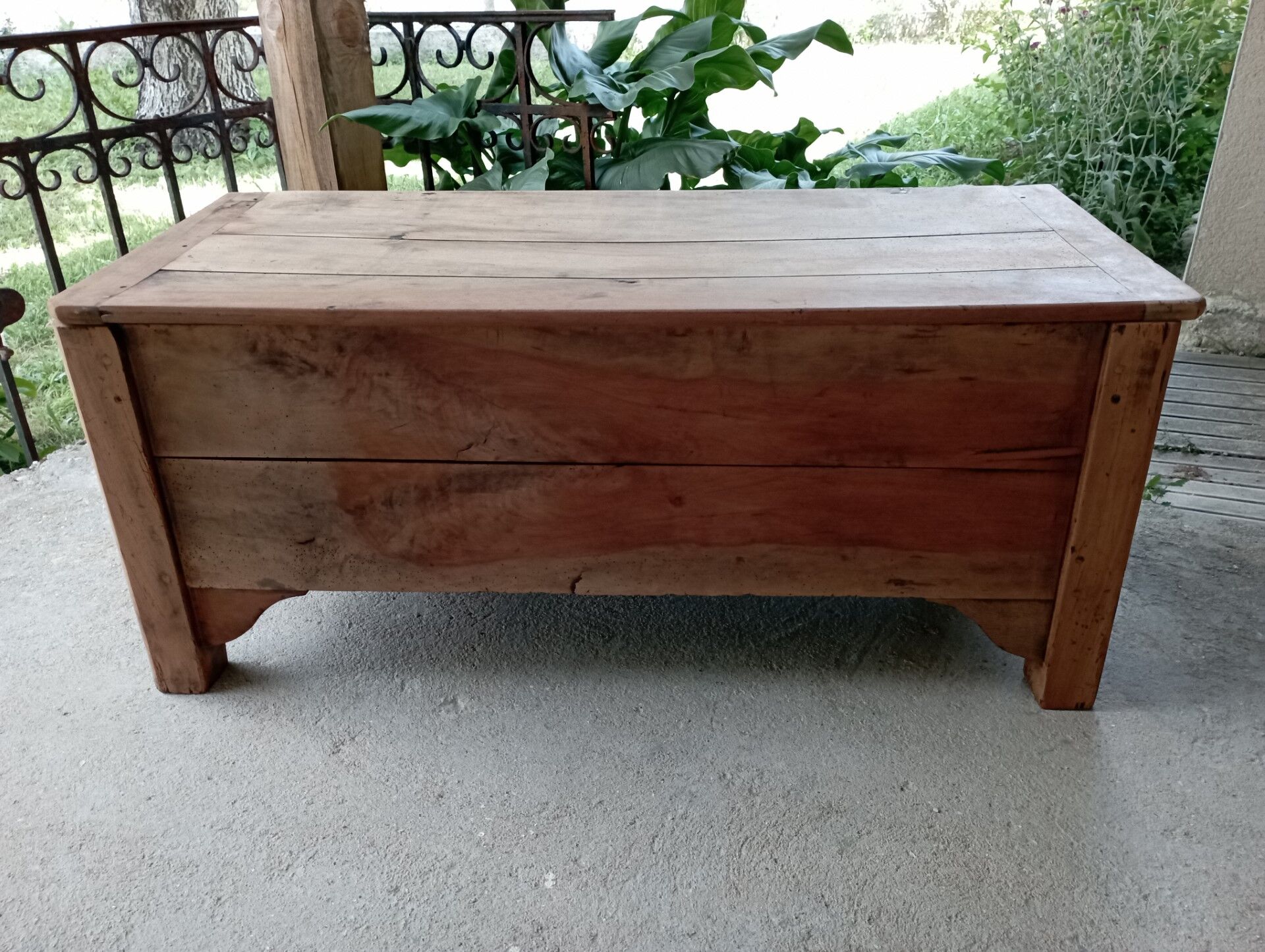 Chest early nineteenth