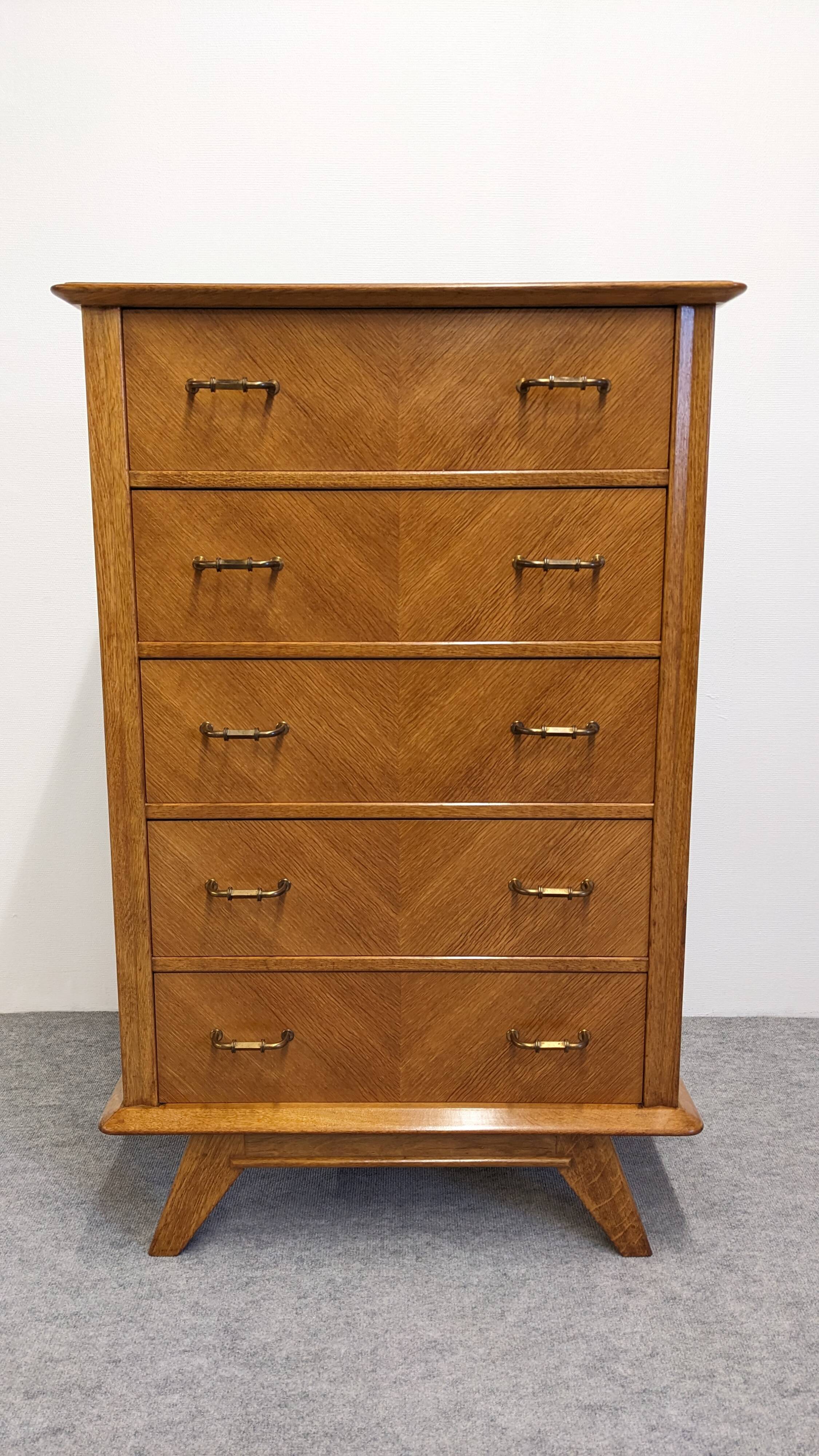 Commode, chiffonnier 5 tiroirs en chêne blond, France vers 1950
