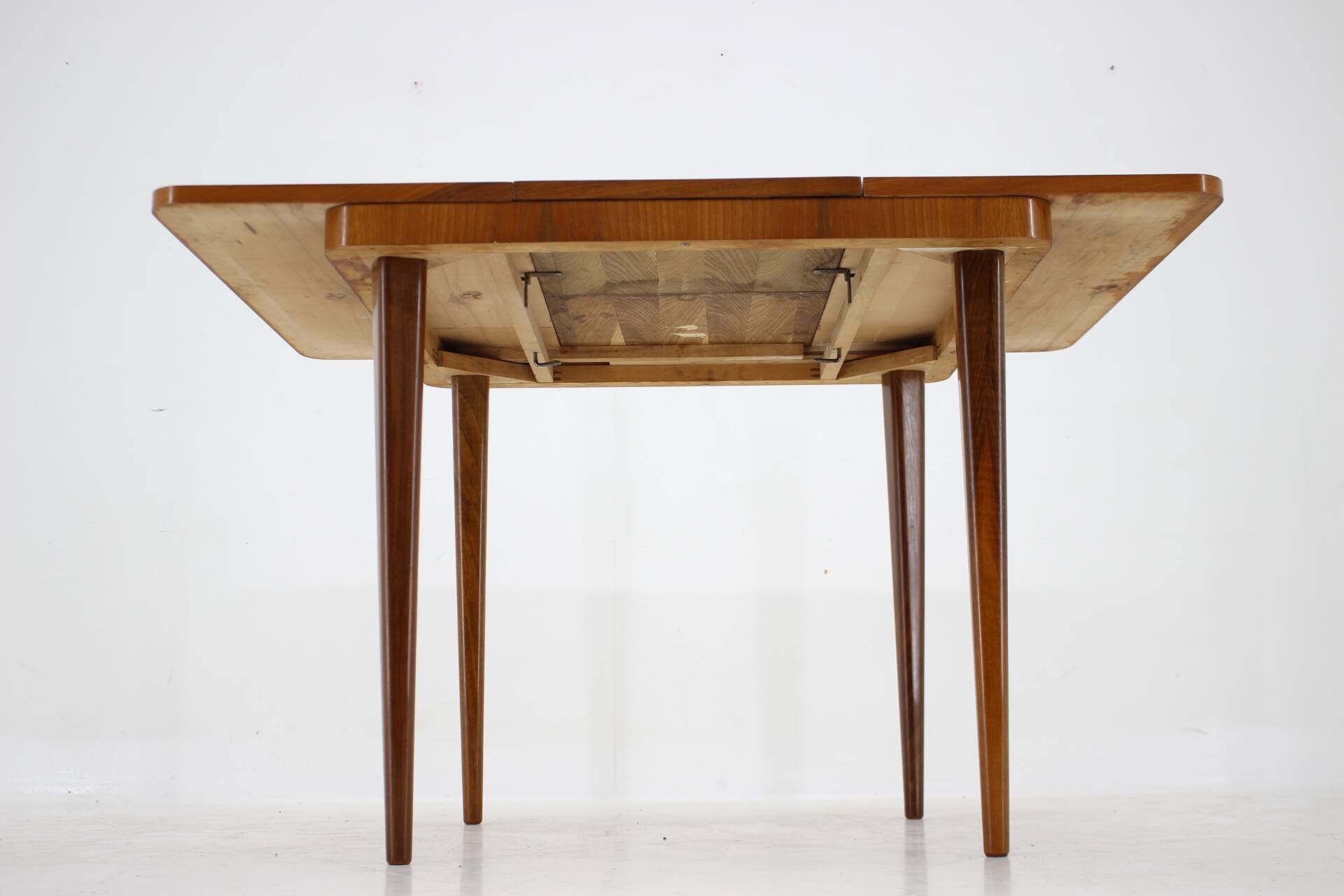 1940s Jindrich Halabala Extendable Dining Table in Walnut, Czechoslovakia