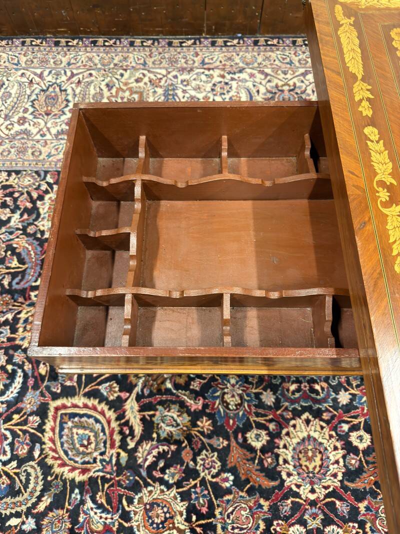Table de jeu marquetée hollandaise du XIXe siècle