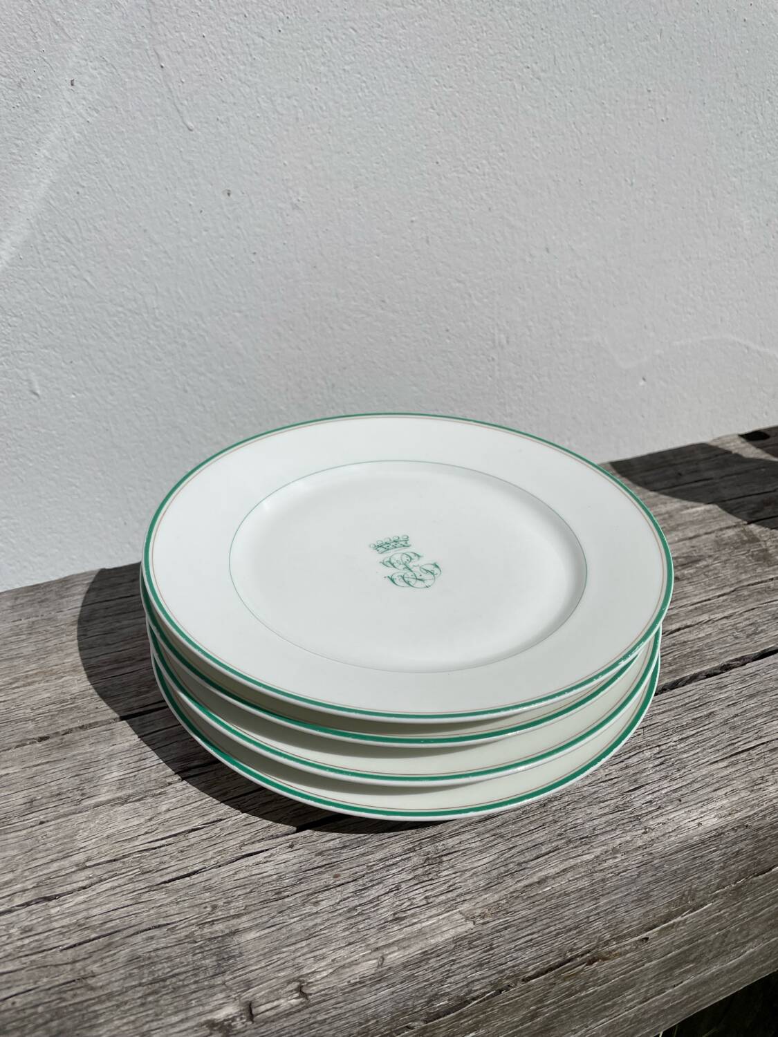 4 monogrammed dessert plates