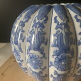 Chinese round vase