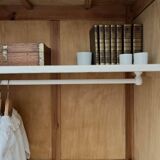 Armoire bonnetière parisienne