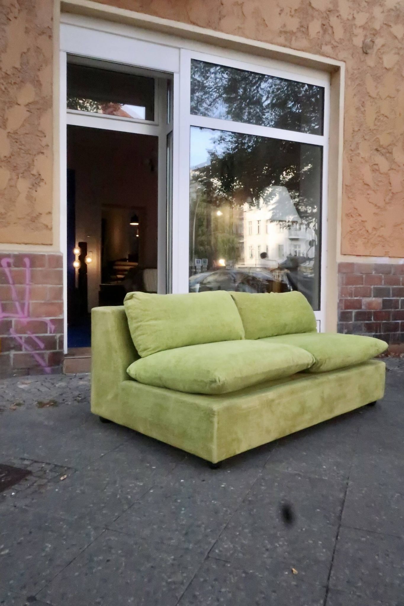 Superb vintage 70s two-seater retro space age sofa