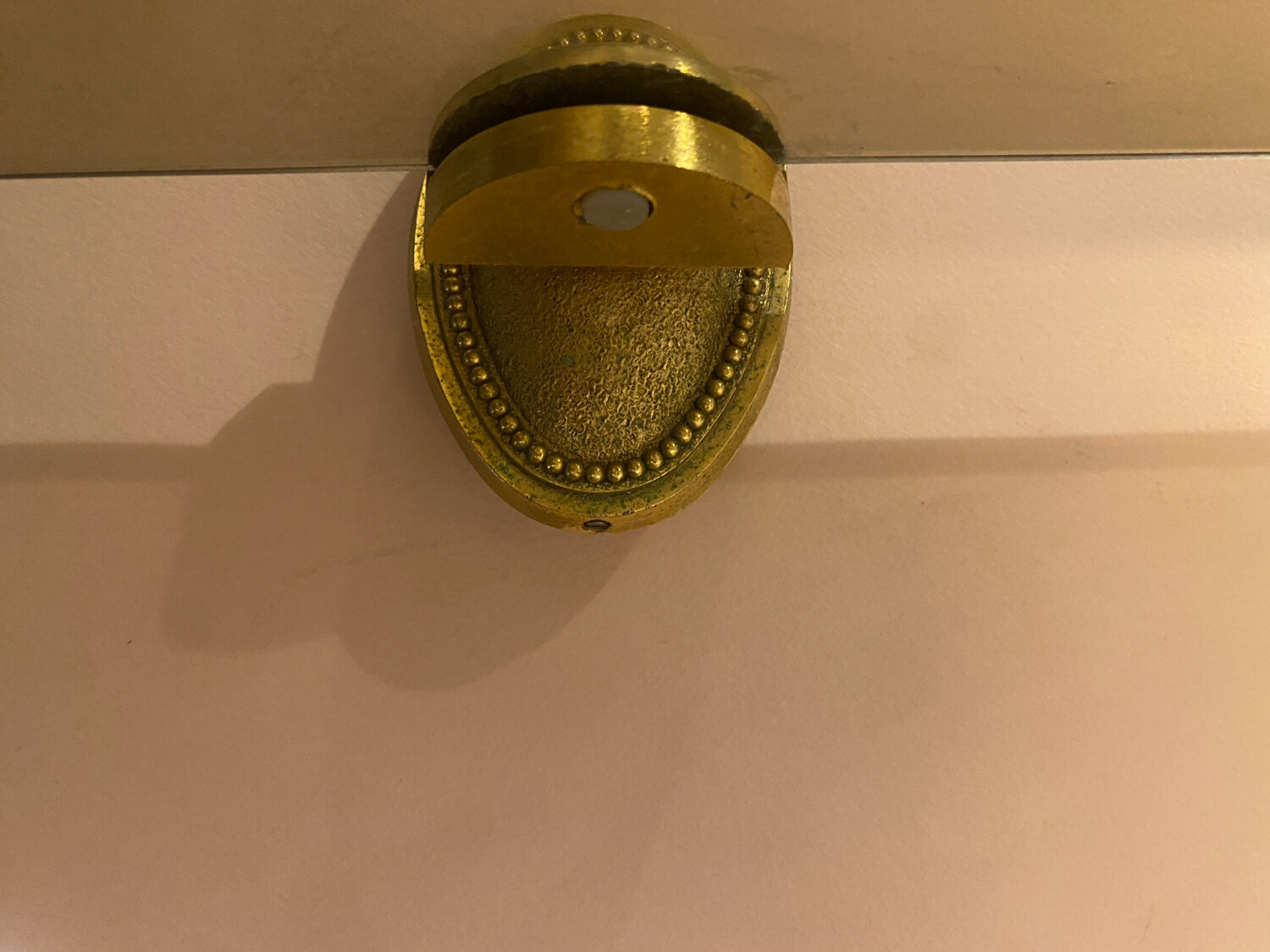 Miroir de salle de bain étagère et lampes