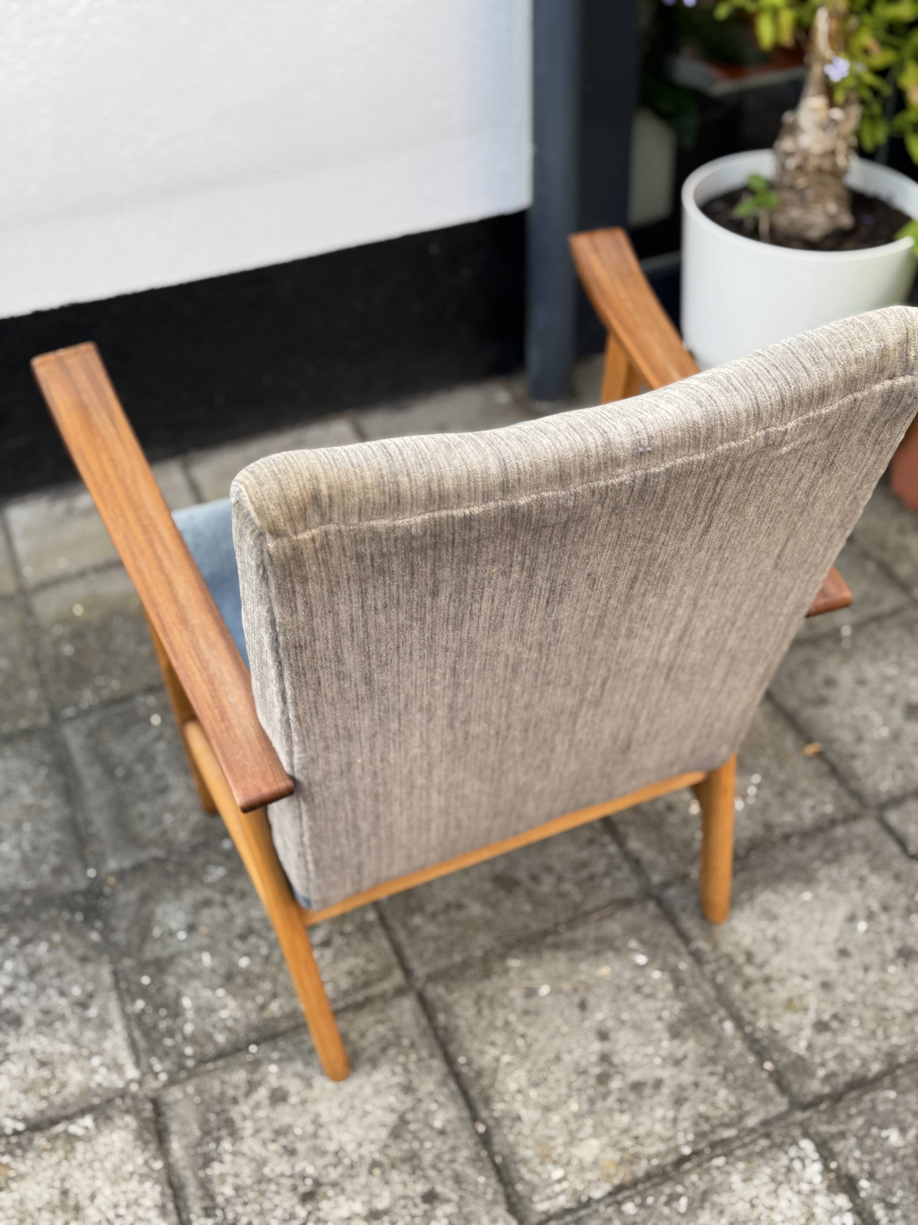 Vintage Mid Century Modern Arm Chair