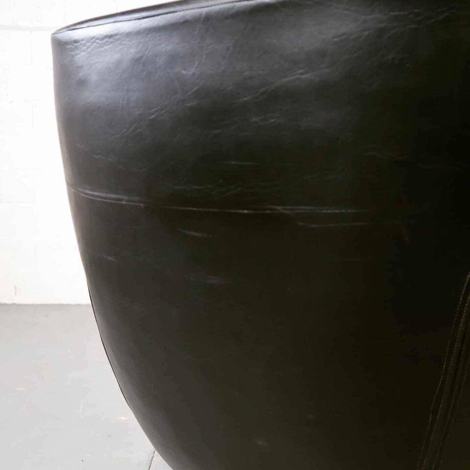 "Jupiter" swivel lounge chair by Pierre Guariche for Meurop