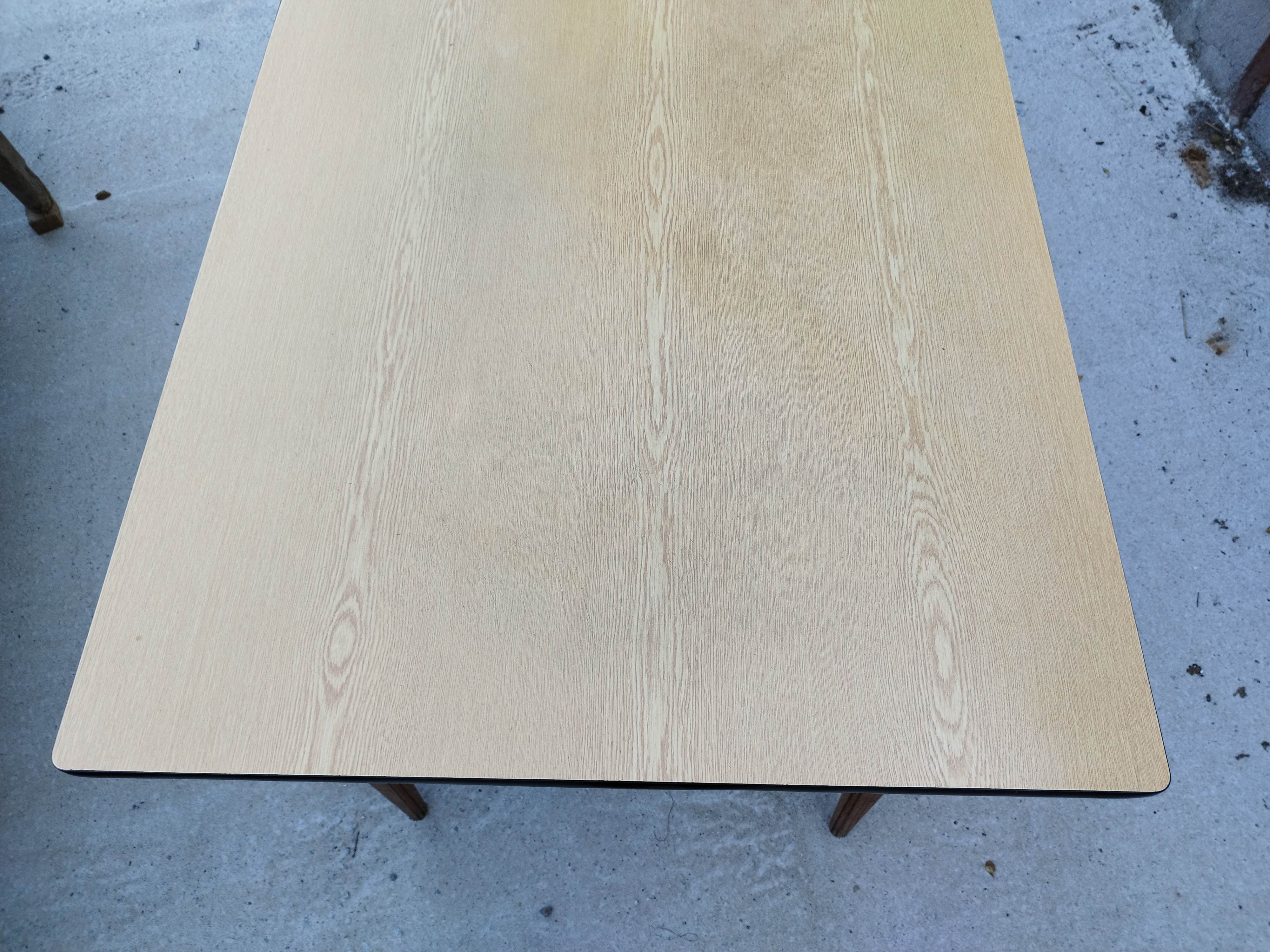 Large table with oak spindle top formica year 50