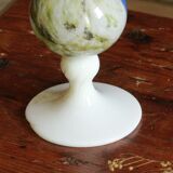 Vase en opaline