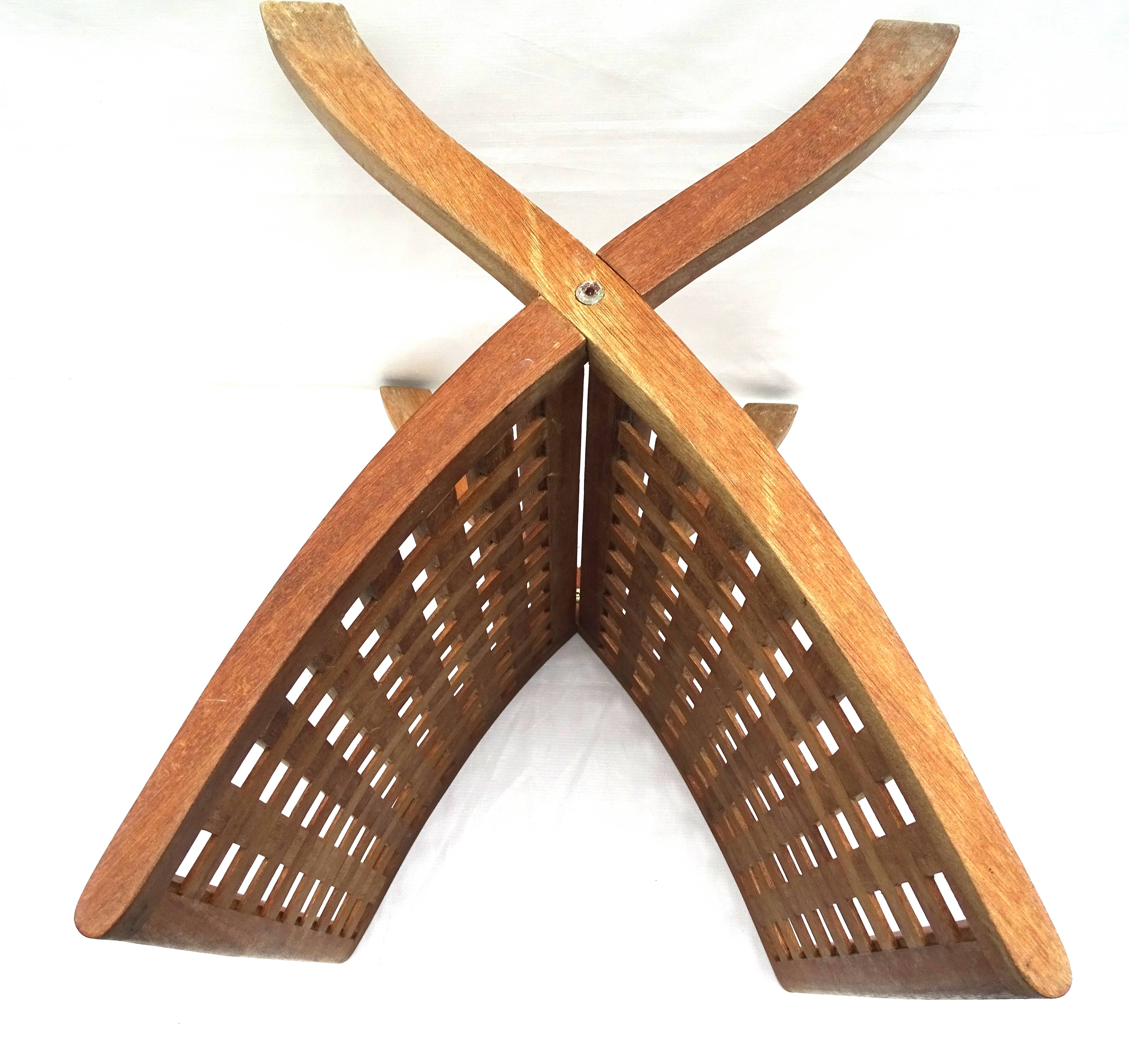 Porte-revue en bois