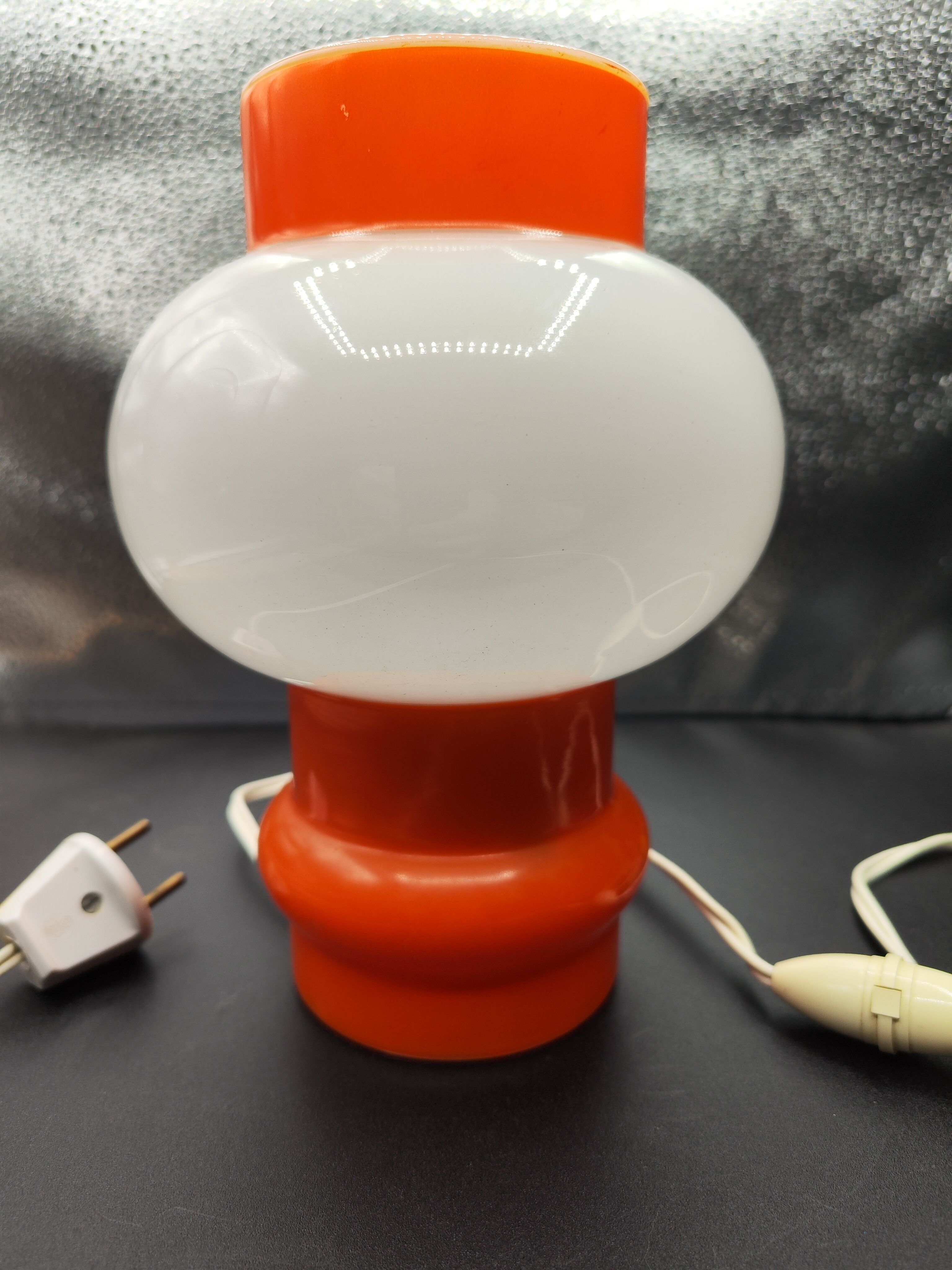 Table lamp space age opalescent glass