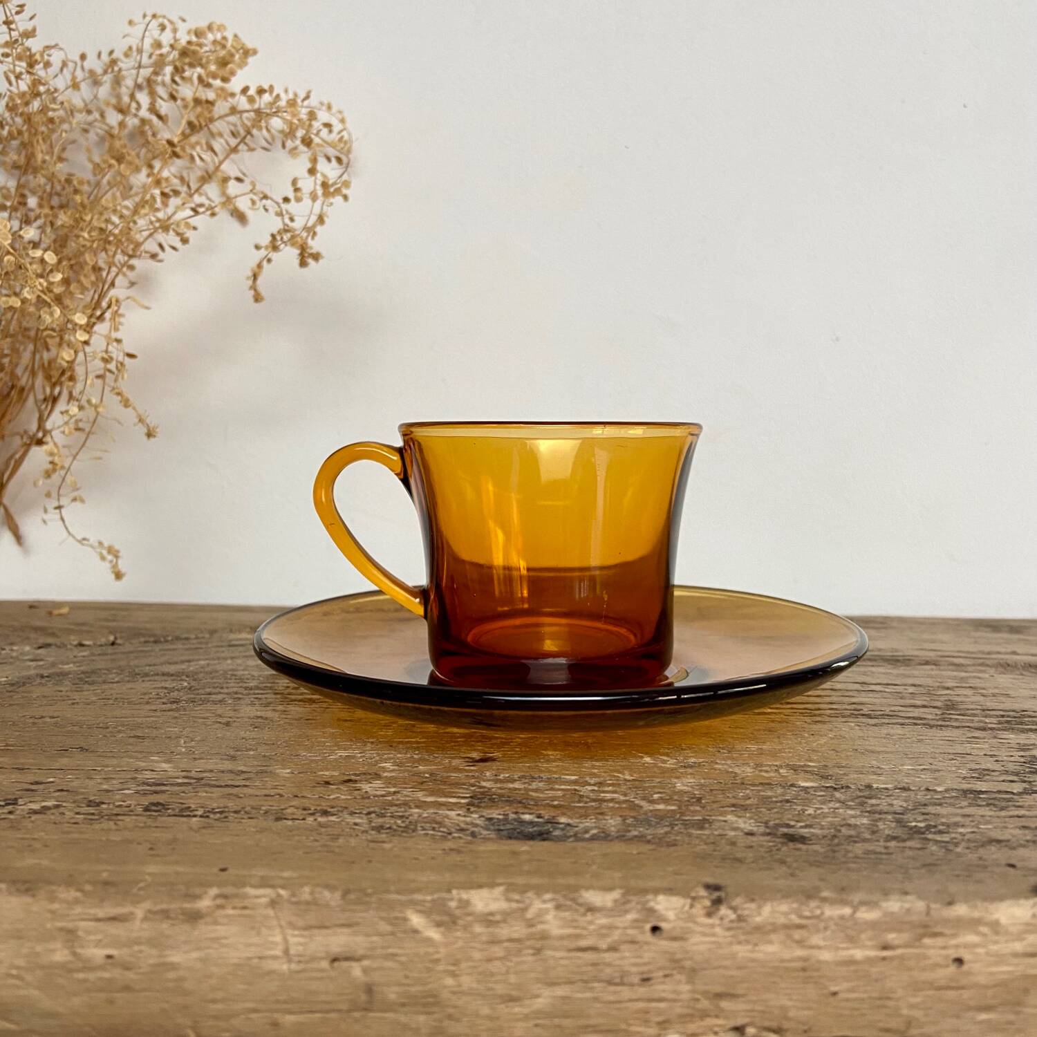 4 amber Duralex cups and saucers