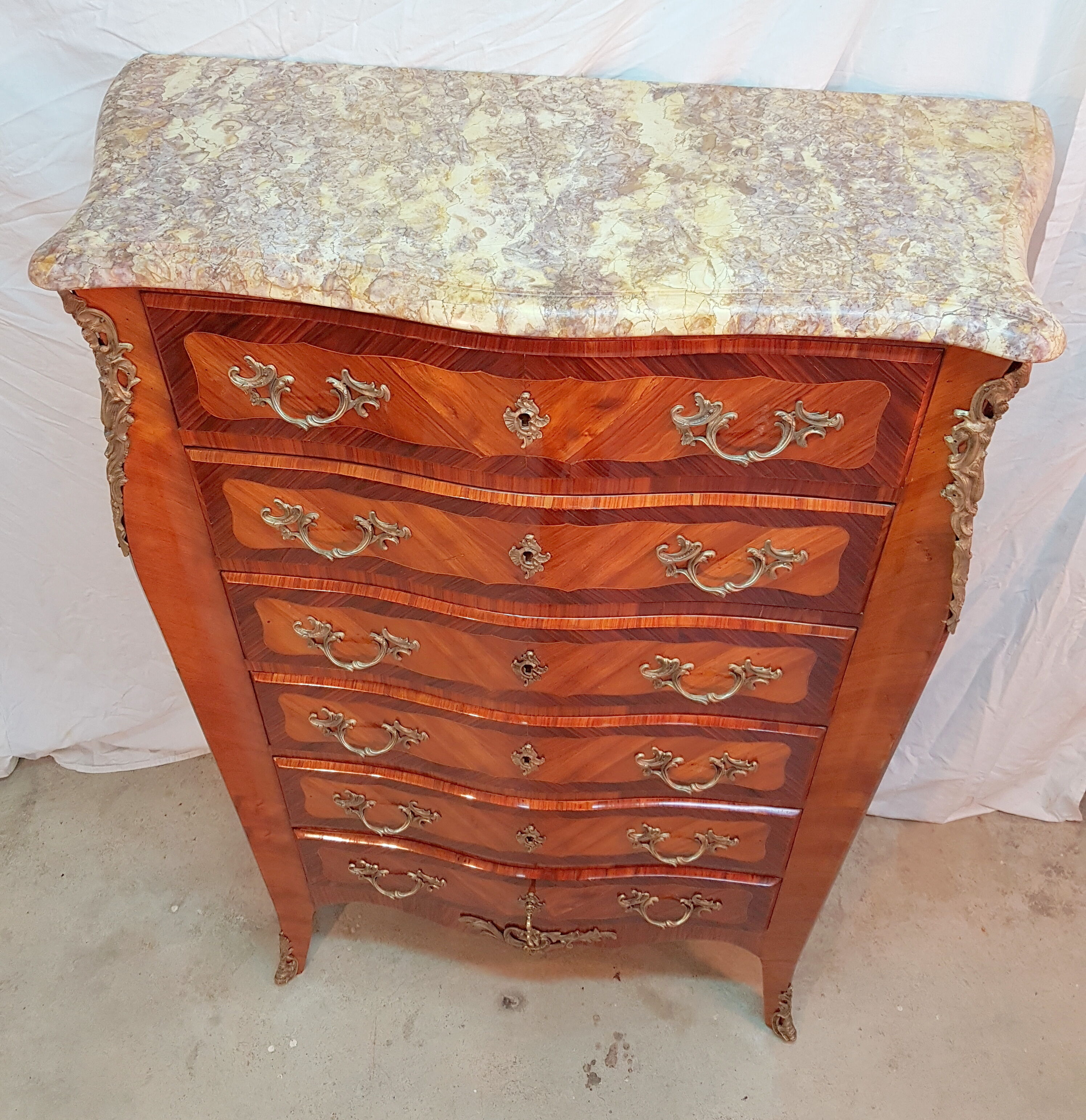Chiffonier wood rose