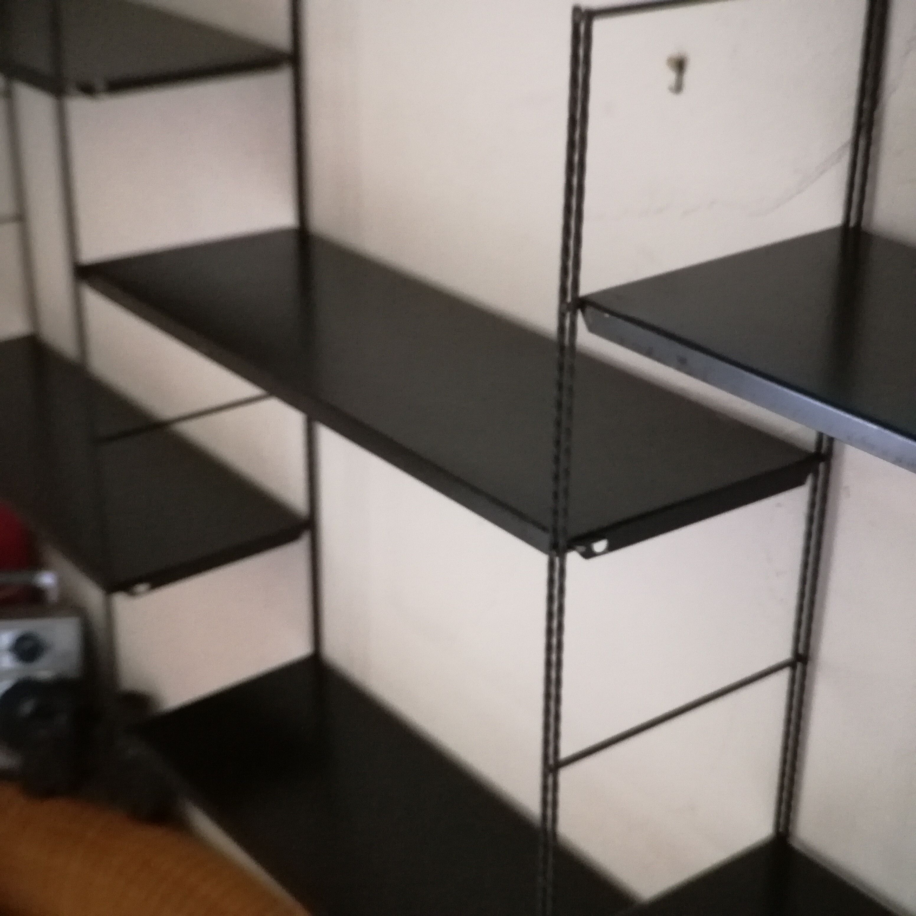 String shelf from the 1960s