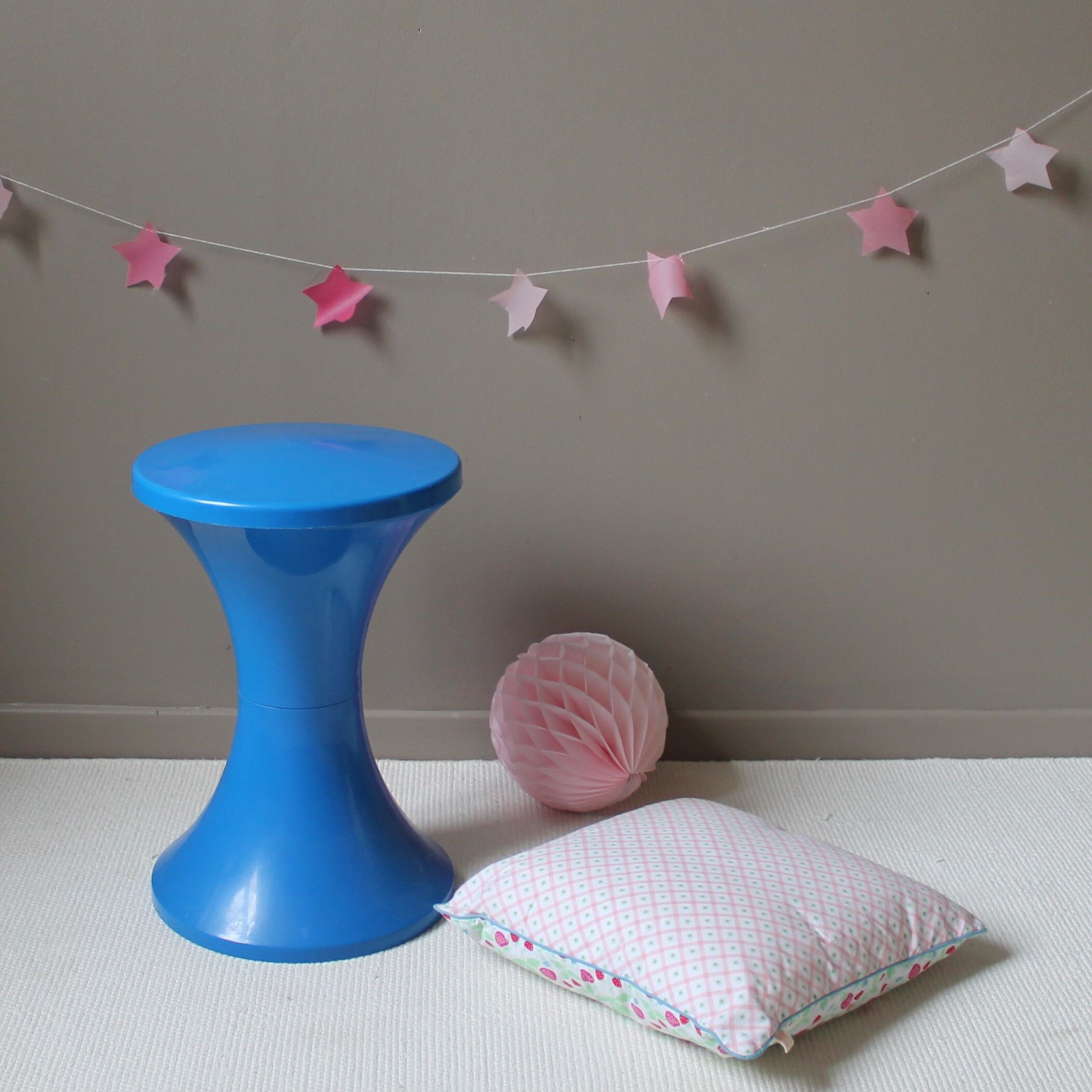 Stool 'stamp nurieux' 80's