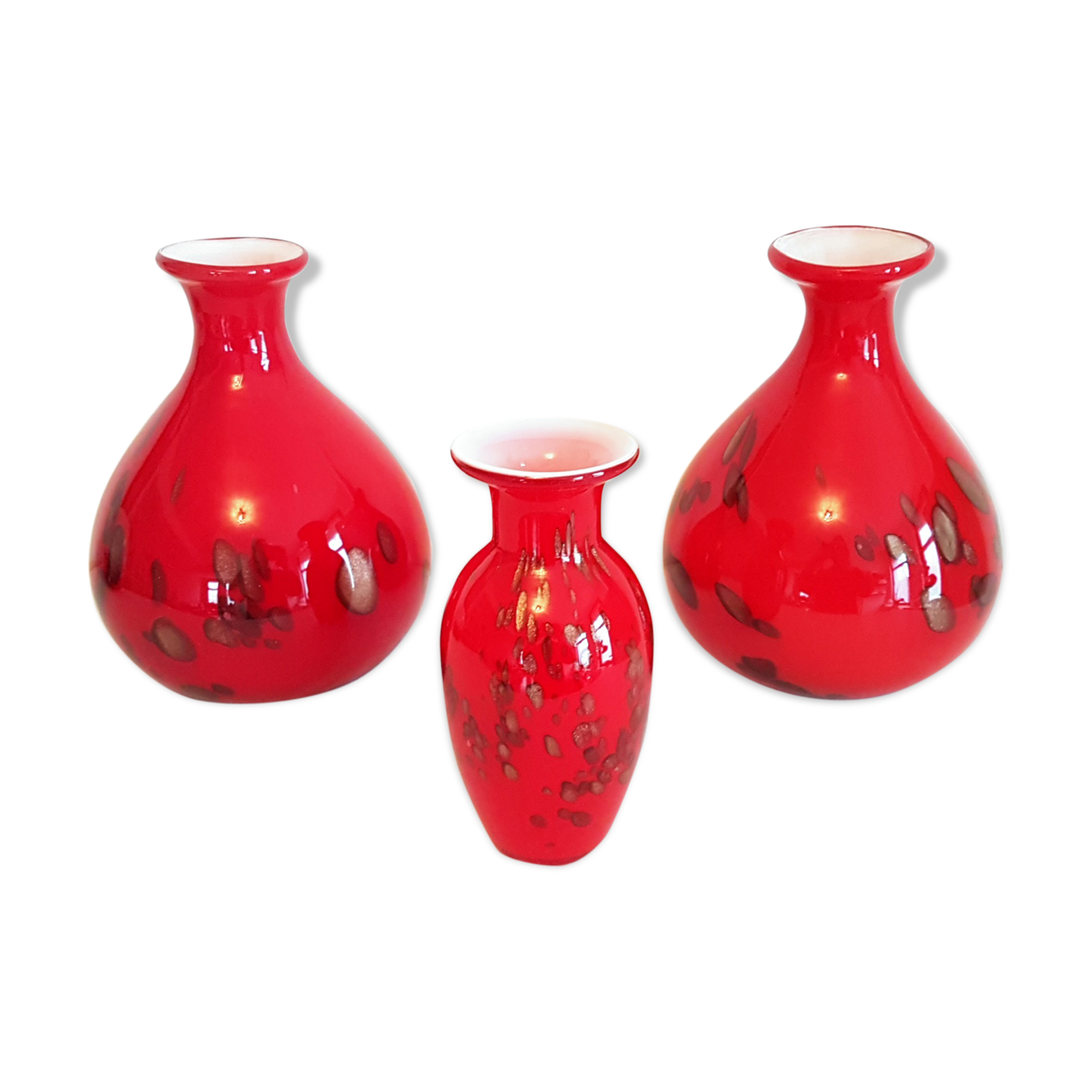 Set of 3 handmaee Murano glass vases
