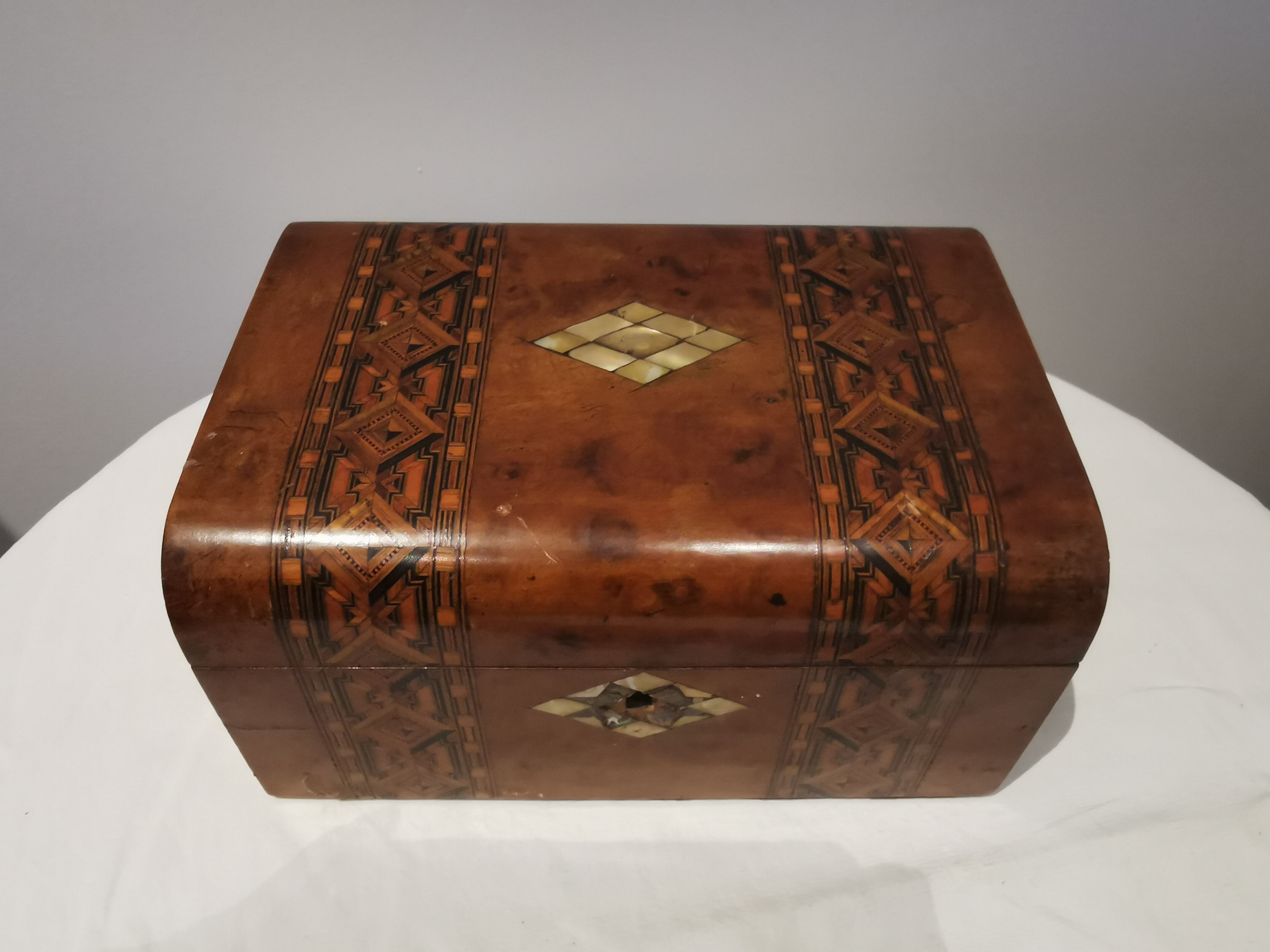 Boite a bijou en bois