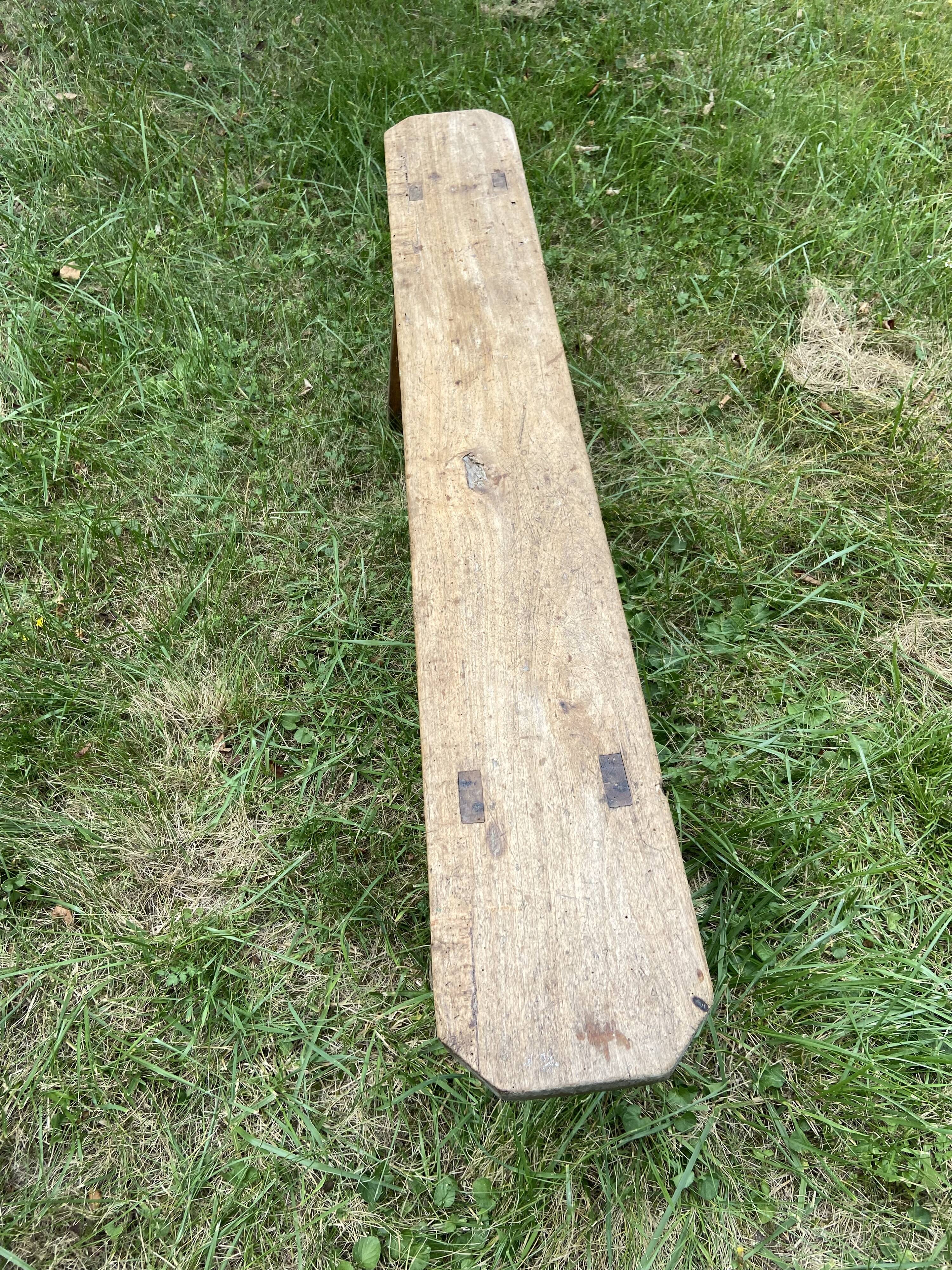 Paire de banc de ferme en bois