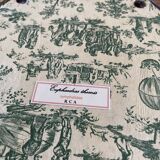 Butterfly frame naturalized curved glass