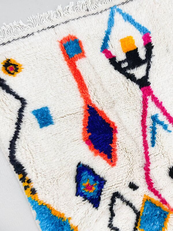 Tapis berbère marocain Azilal à motifs colorés 1,47x0,97m