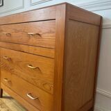 Vintage wooden chest of drawers