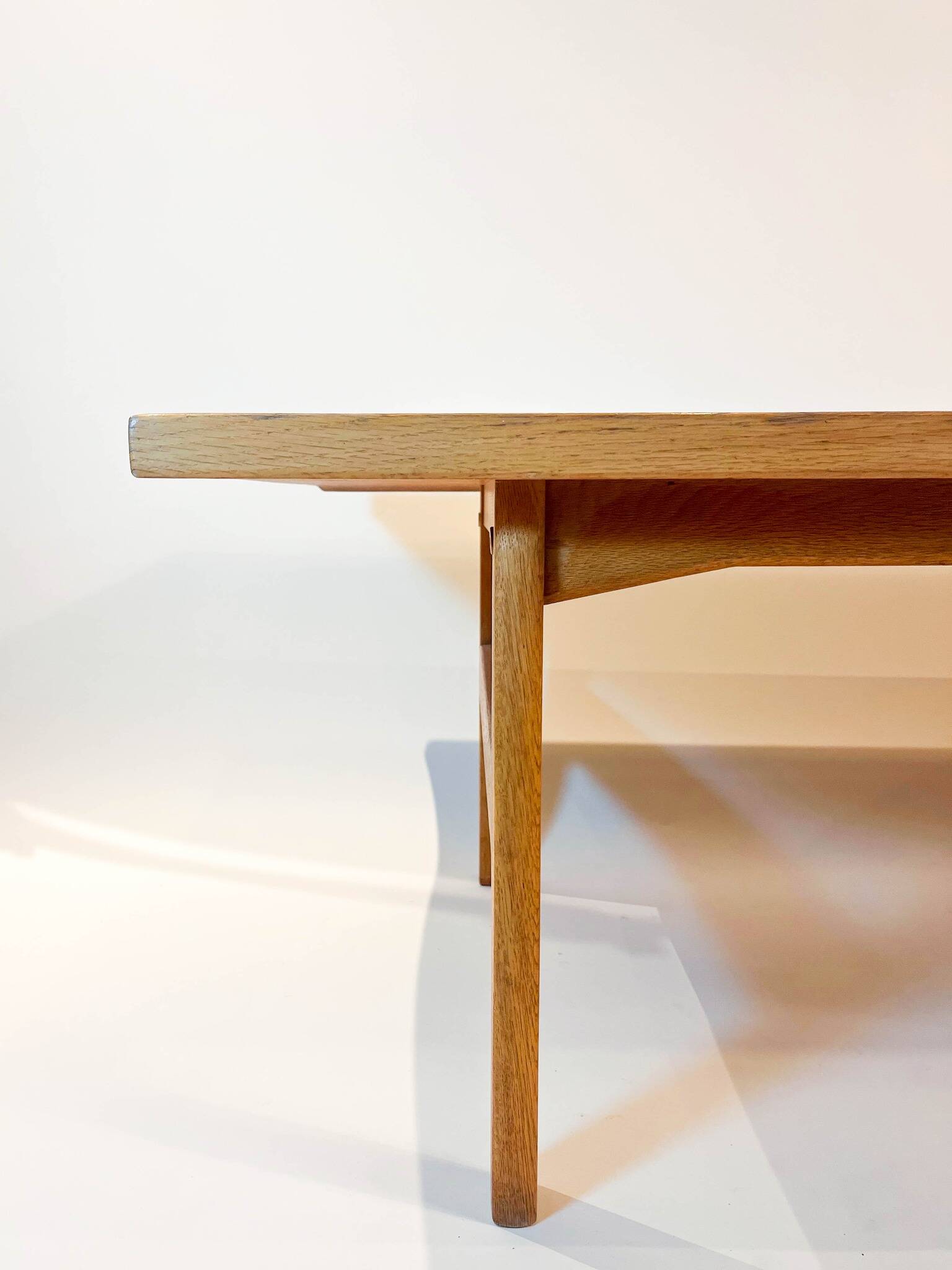 Solid oak coffee table by kindt-larsen for ab seffle mobelfabrik