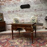 Flat desk of mahogany lady period Louis XVI, XVIIIth century